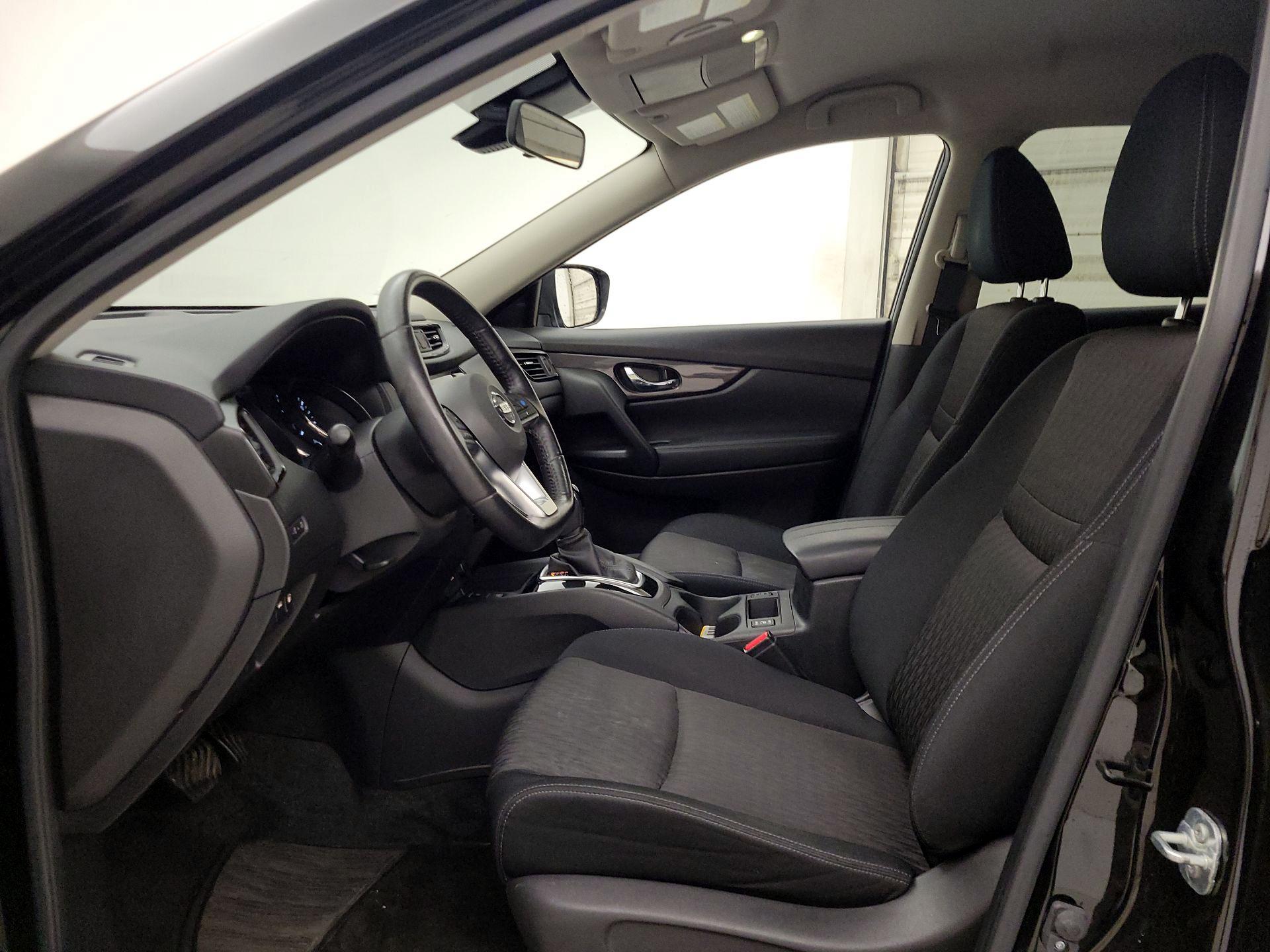Thumbnail: 2019 Nissan Rogue - 11