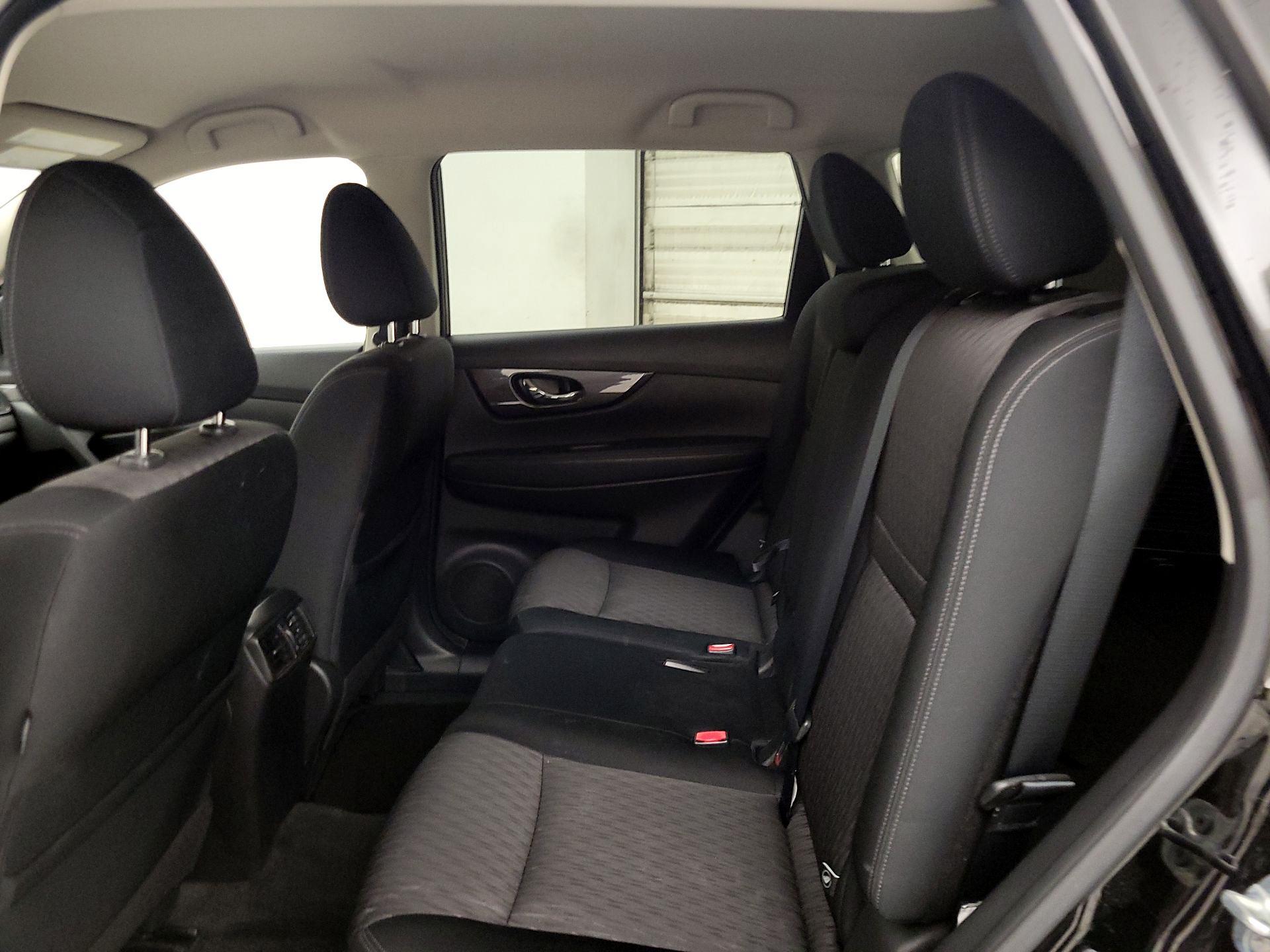 Thumbnail: 2019 Nissan Rogue - 19
