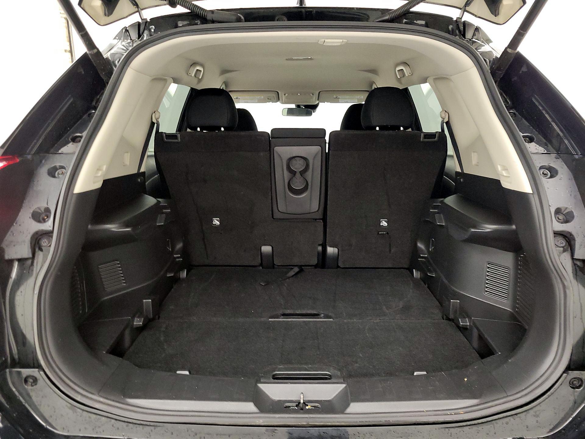 Thumbnail: 2019 Nissan Rogue - 20
