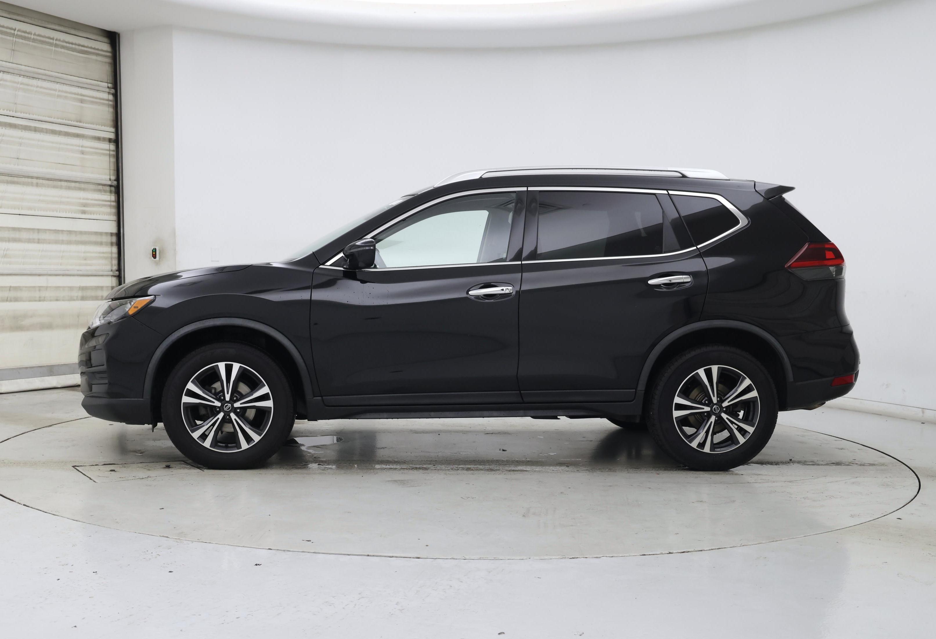 Thumbnail: 2019 Nissan Rogue - 3