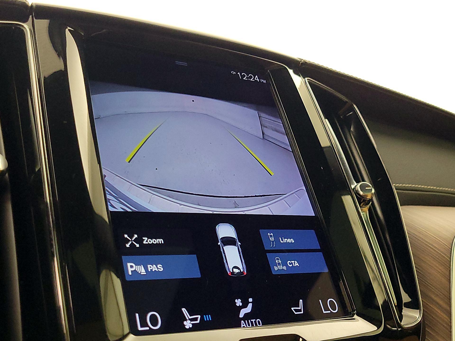 Thumbnail: 2021 Volvo XC60 - 14