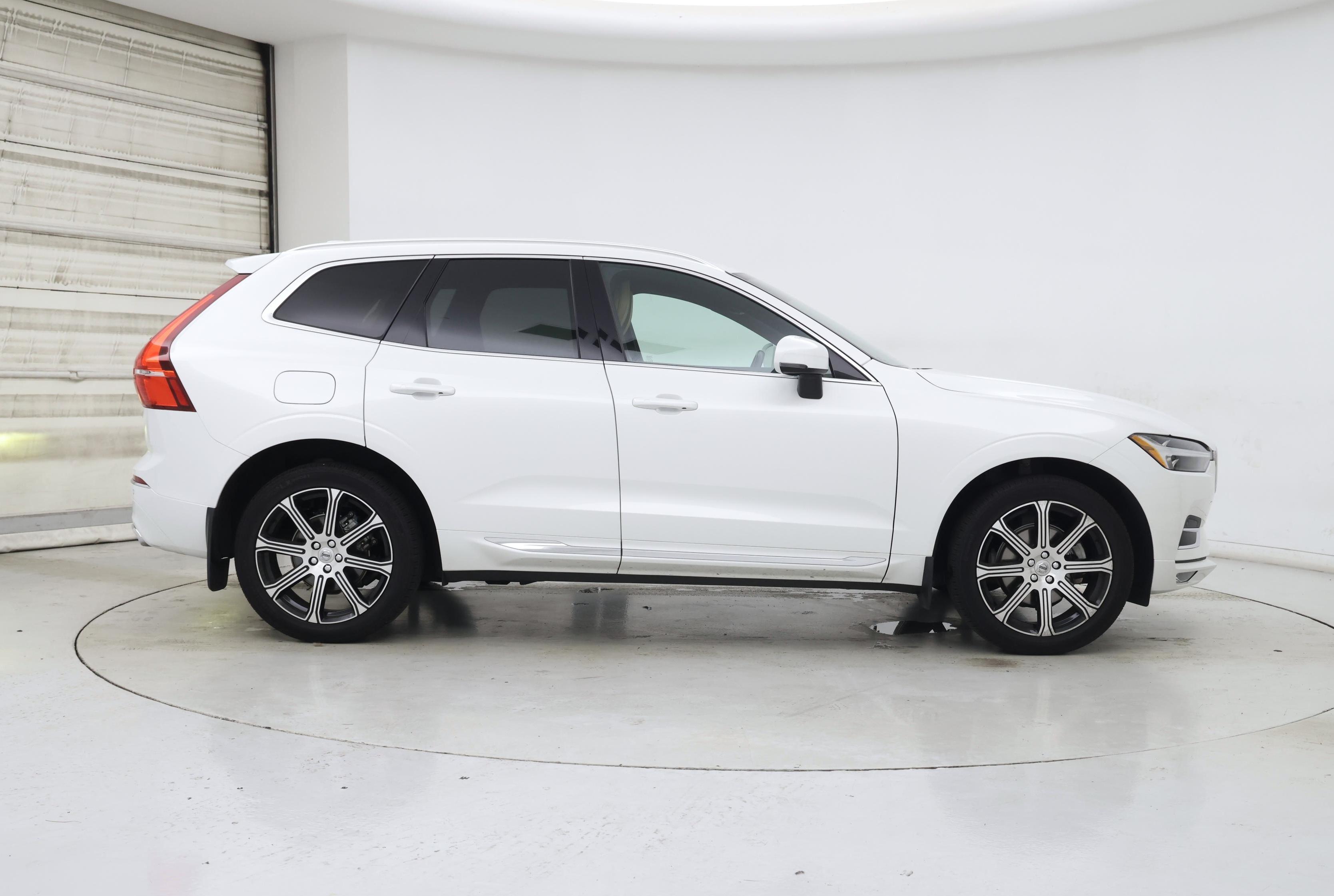 Thumbnail: 2021 Volvo XC60 - 7