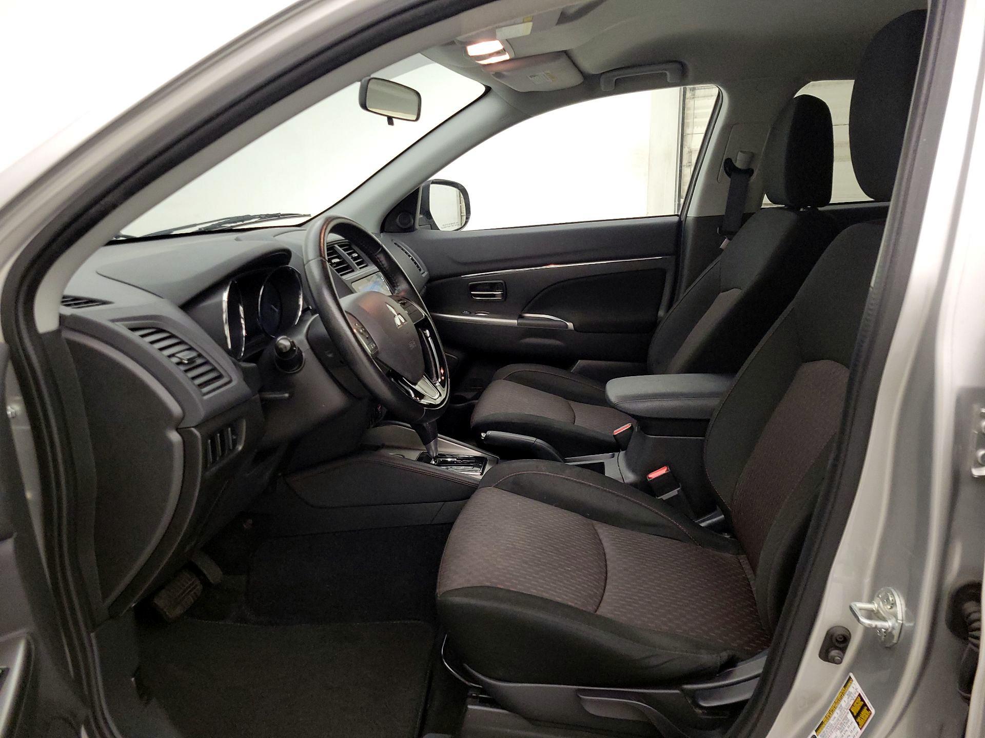 Thumbnail: 2019 Mitsubishi Outlander Sport - 11