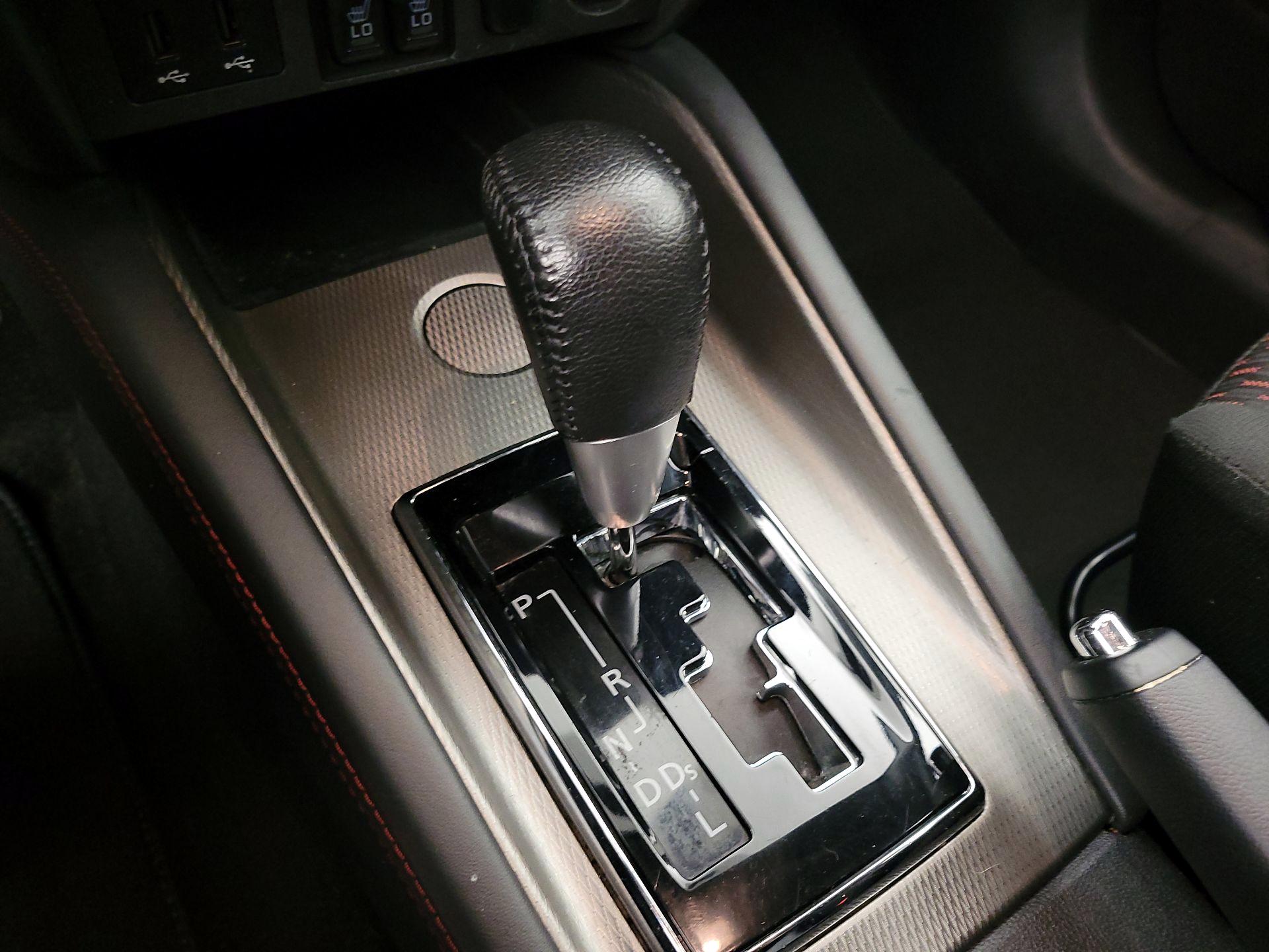 Thumbnail: 2019 Mitsubishi Outlander Sport - 17