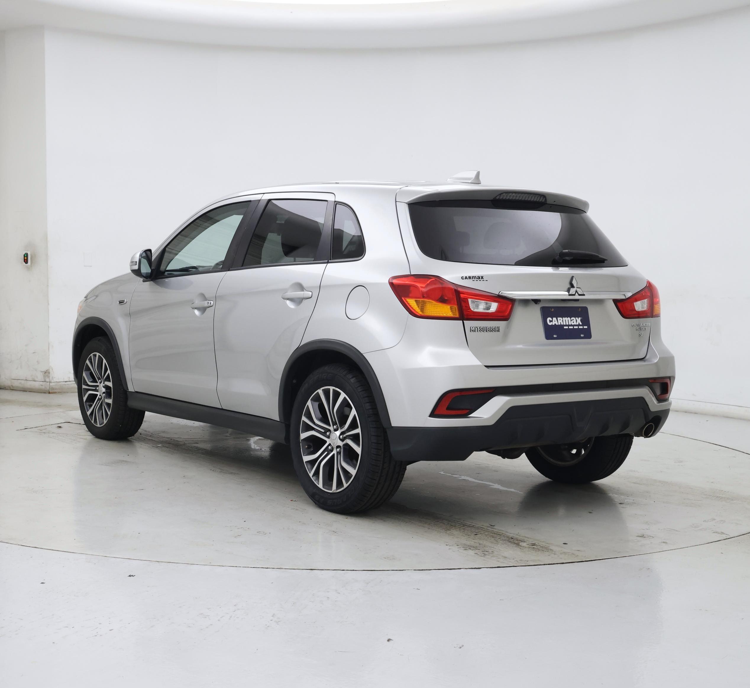 Thumbnail: 2019 Mitsubishi Outlander Sport - 2