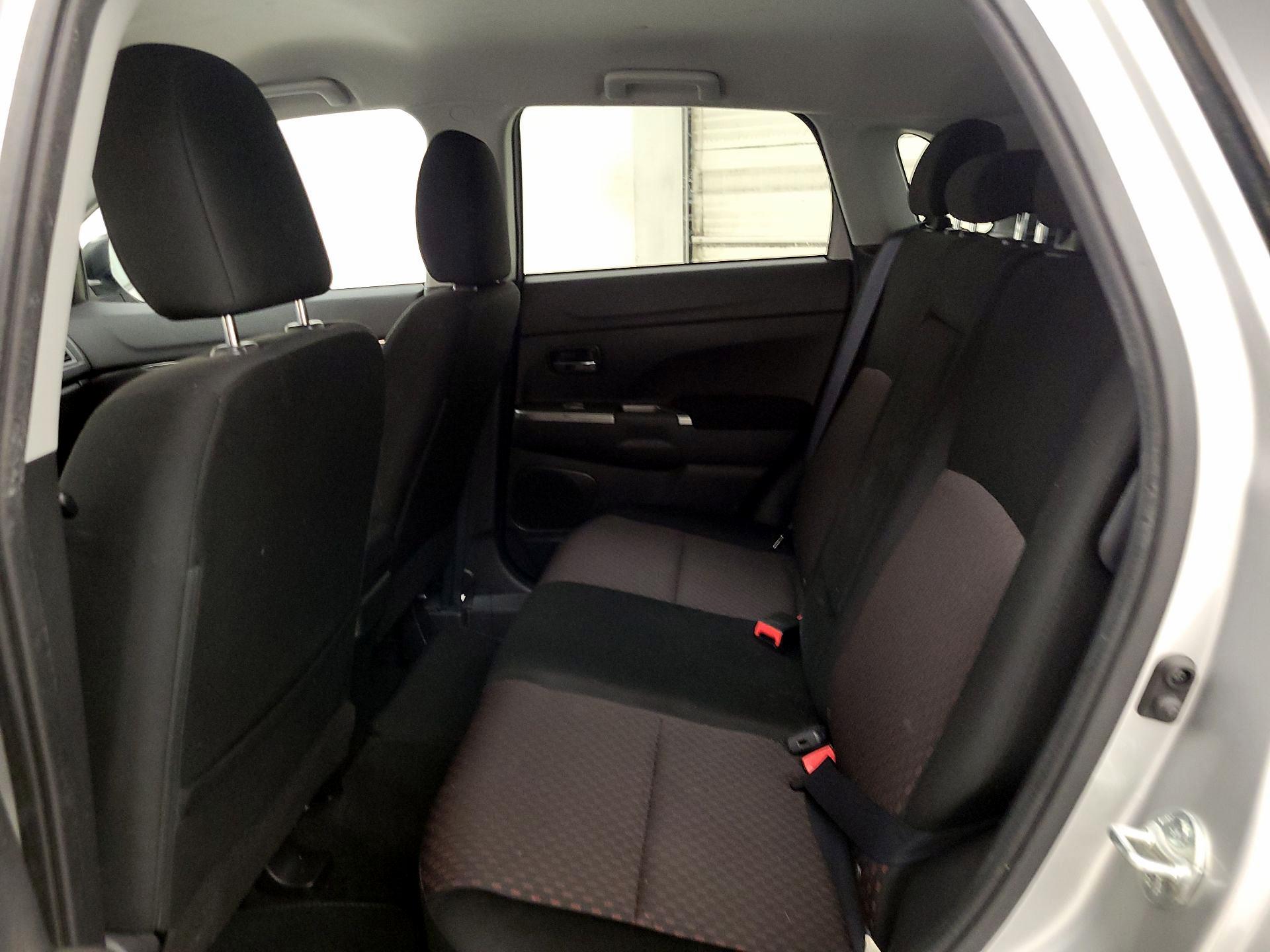 Thumbnail: 2019 Mitsubishi Outlander Sport - 19