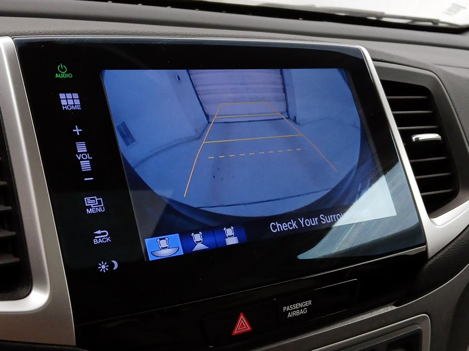 Thumbnail: 2016 Honda Pilot - 14