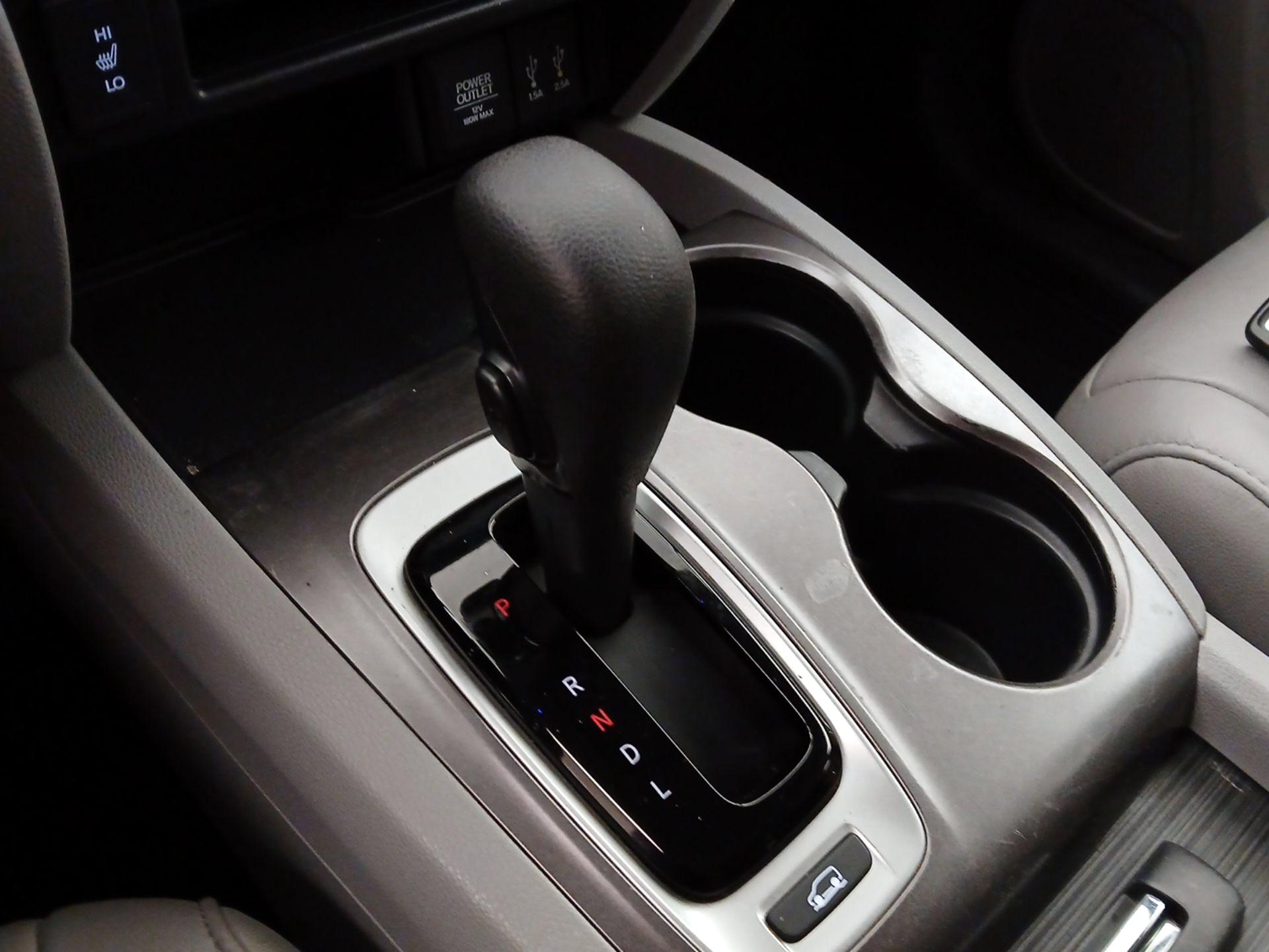 Thumbnail: 2016 Honda Pilot - 17