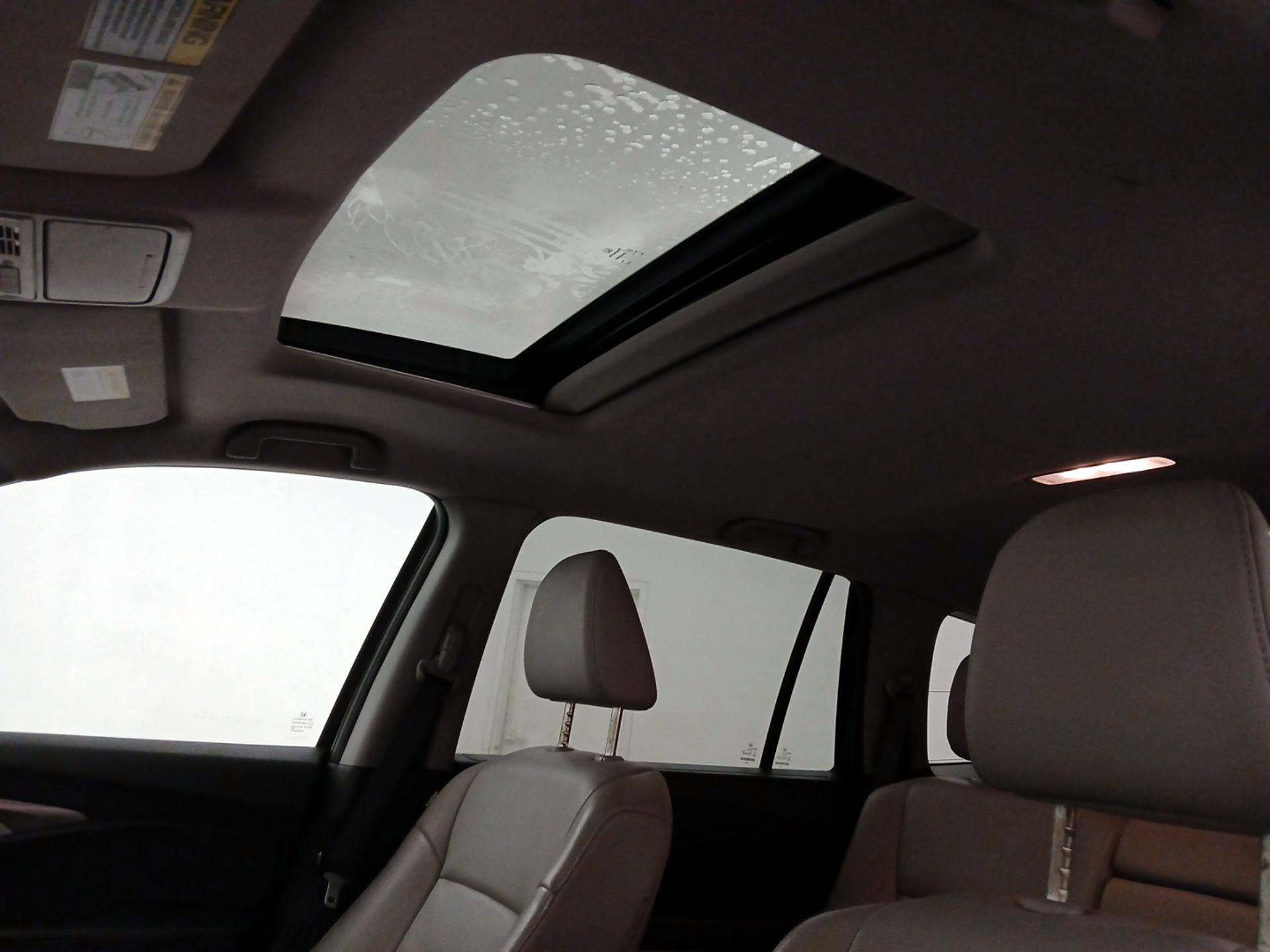 Thumbnail: 2016 Honda Pilot - 19