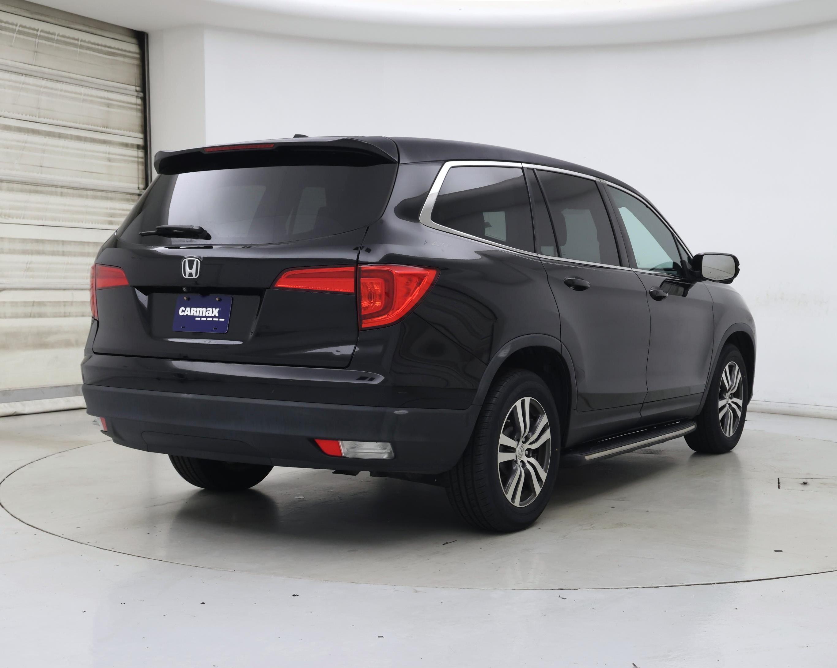 Thumbnail: 2016 Honda Pilot - 8