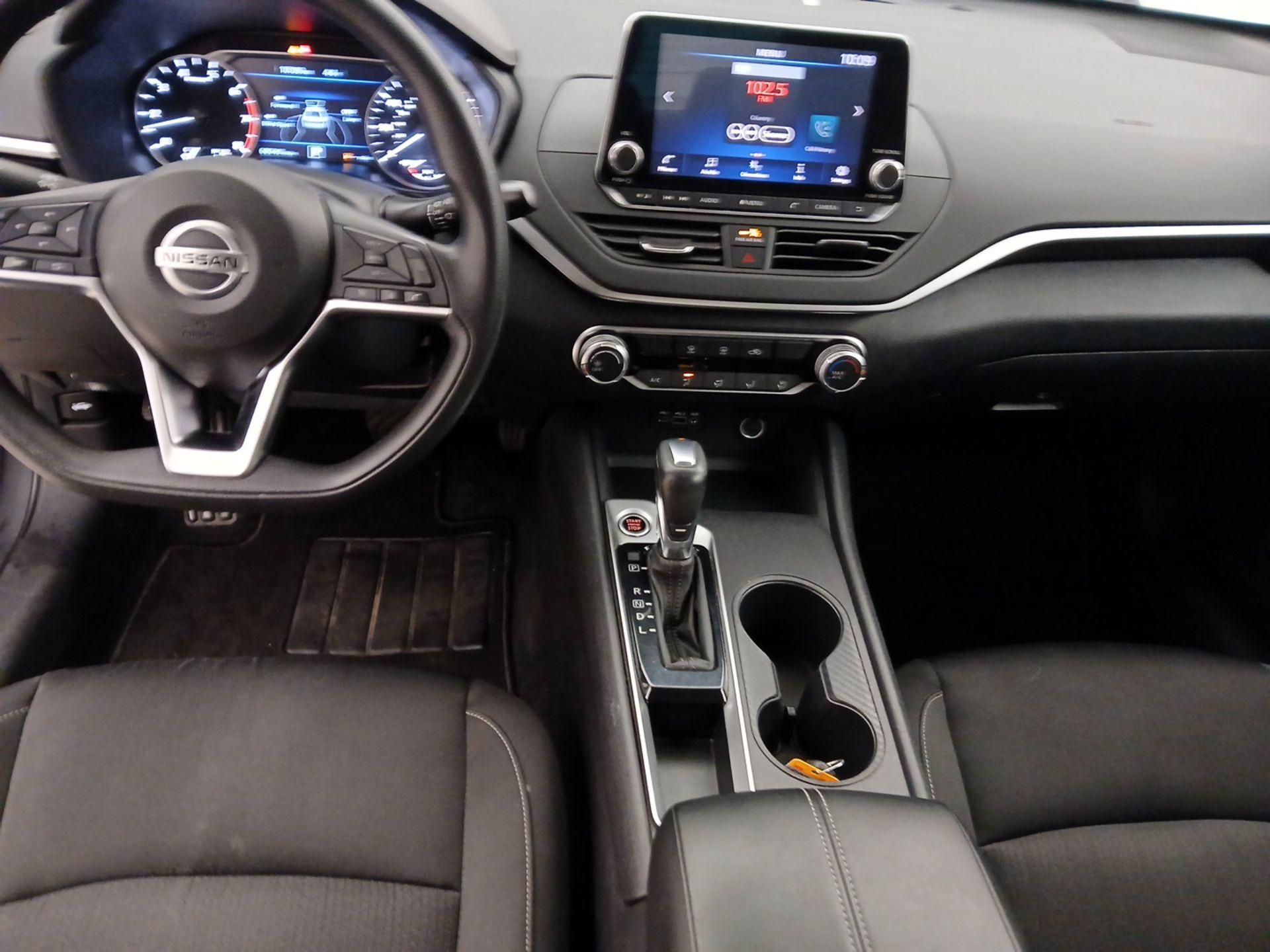 Thumbnail: 2020 Nissan Altima - 8