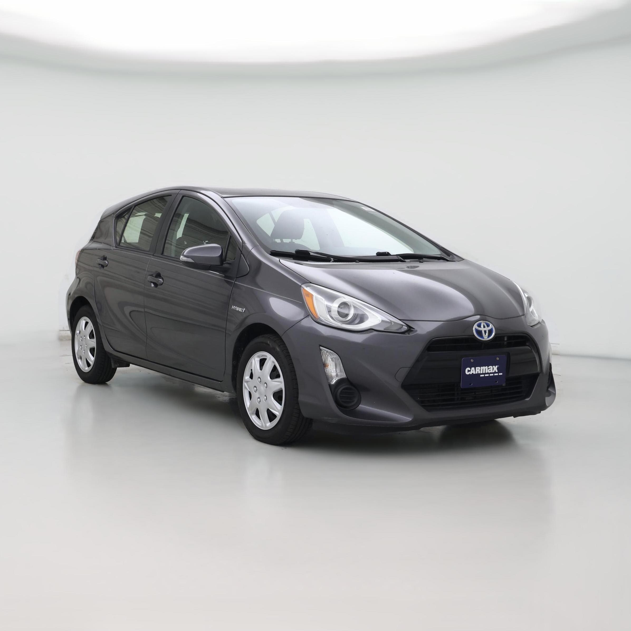 Thumbnail: 2015 Toyota Prius c - 1