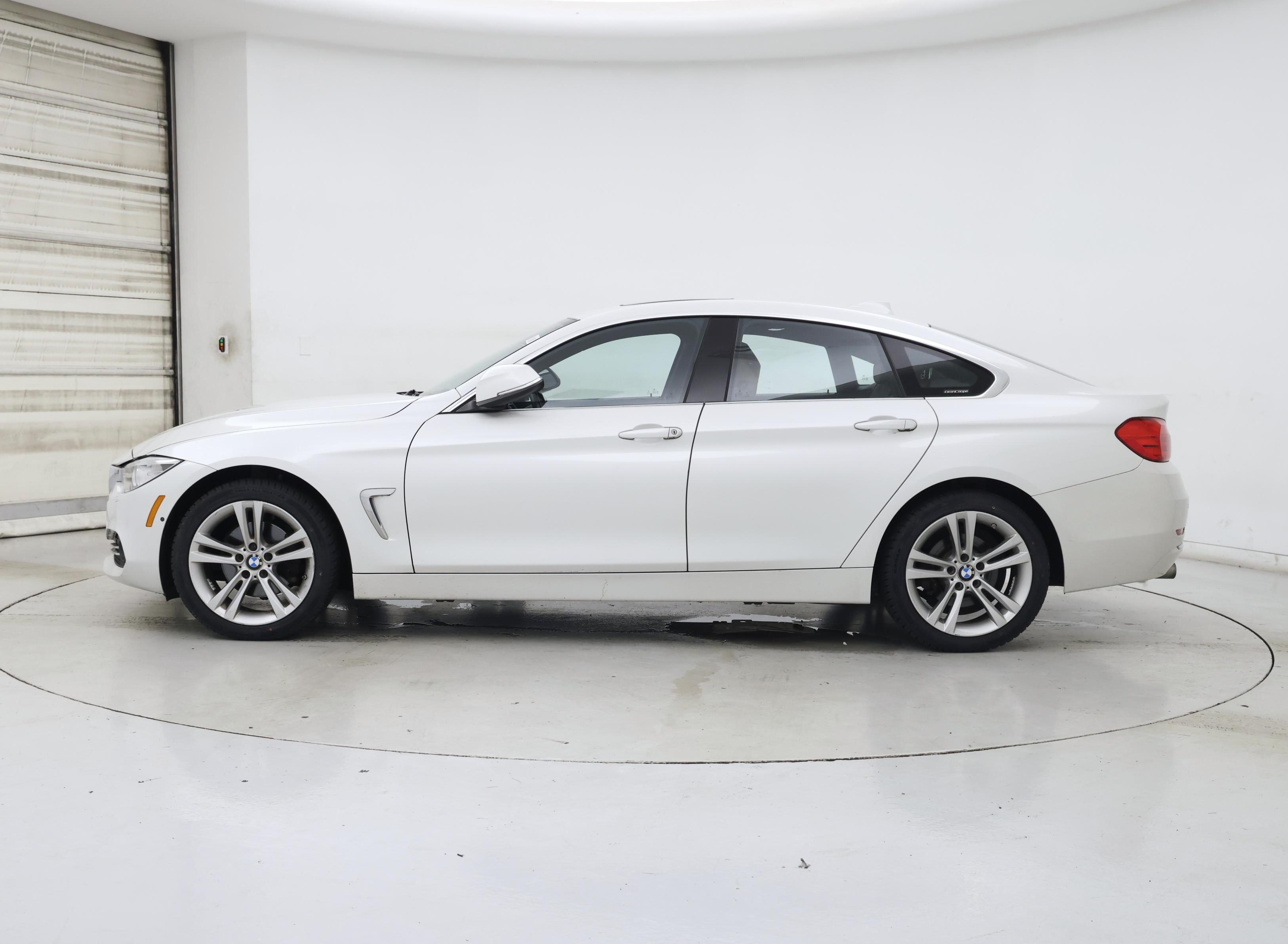 Thumbnail: 2017 BMW 4 Series - 3
