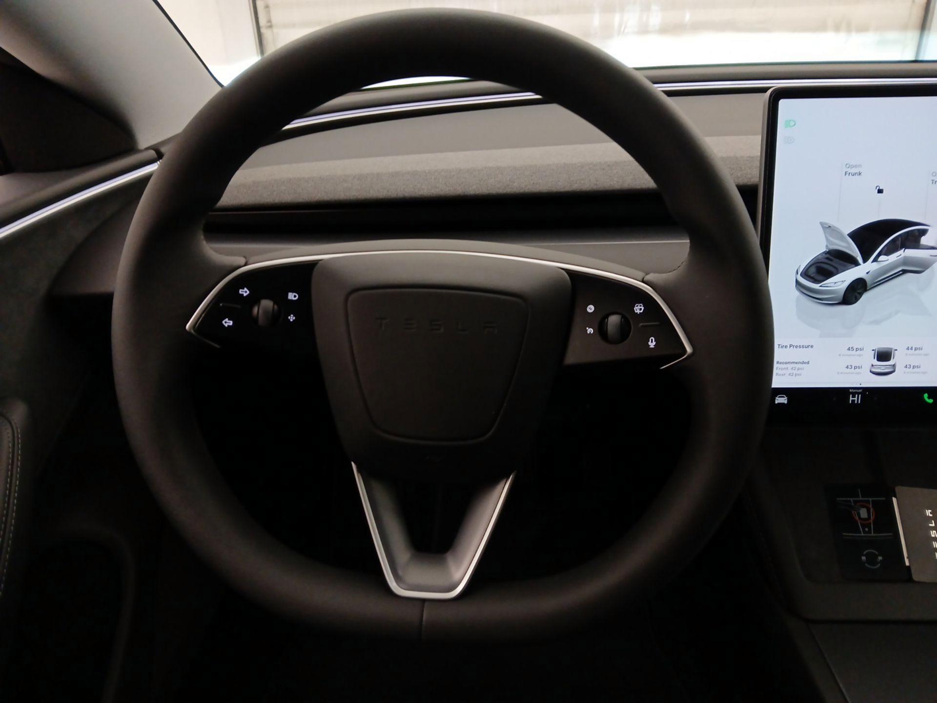 Thumbnail: 2024 Tesla Model 3 - 10