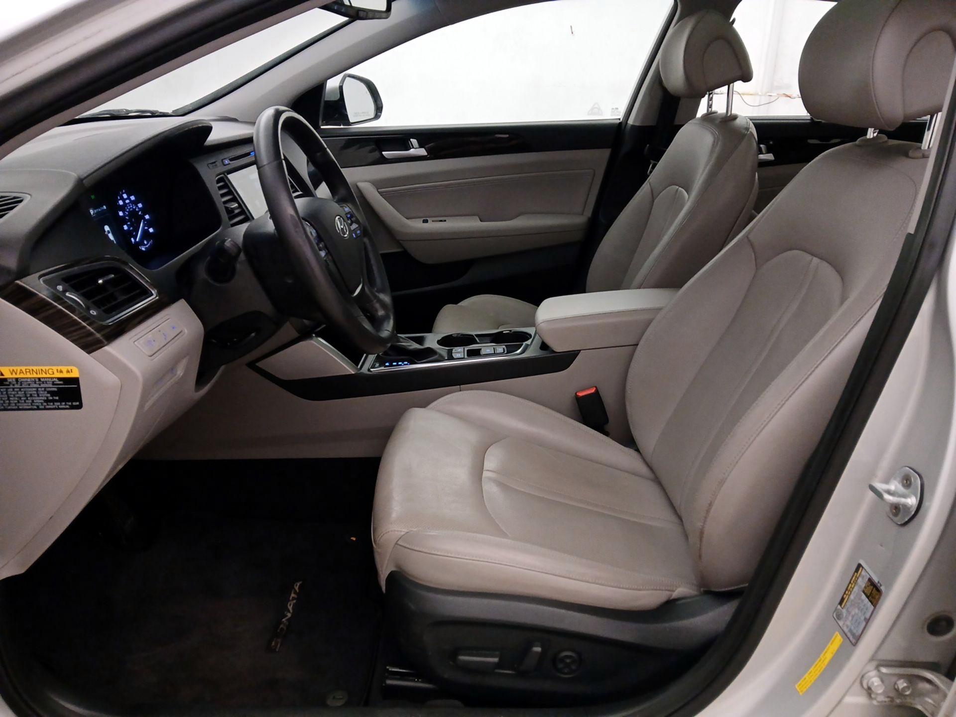 Thumbnail: 2016 Hyundai Sonata - 11