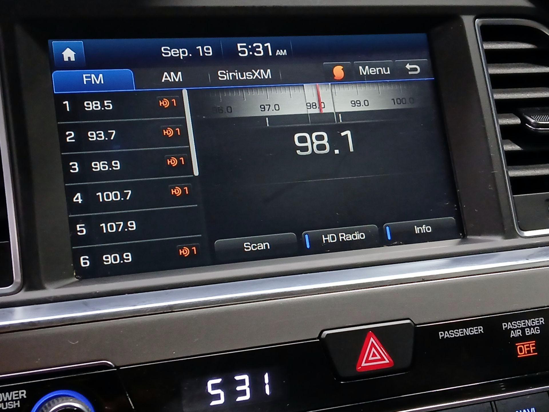 Thumbnail: 2016 Hyundai Sonata - 16
