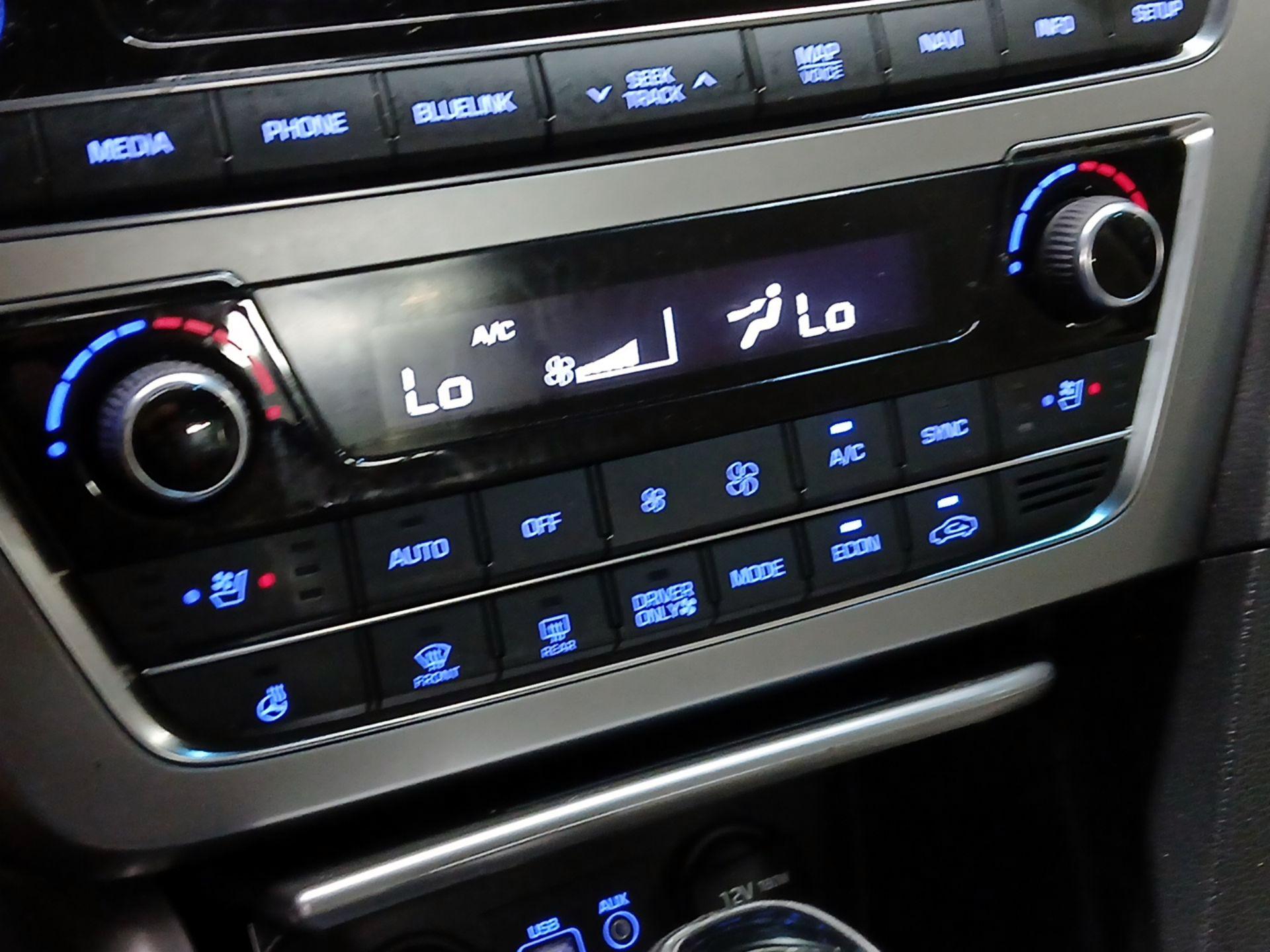 Thumbnail: 2016 Hyundai Sonata - 17