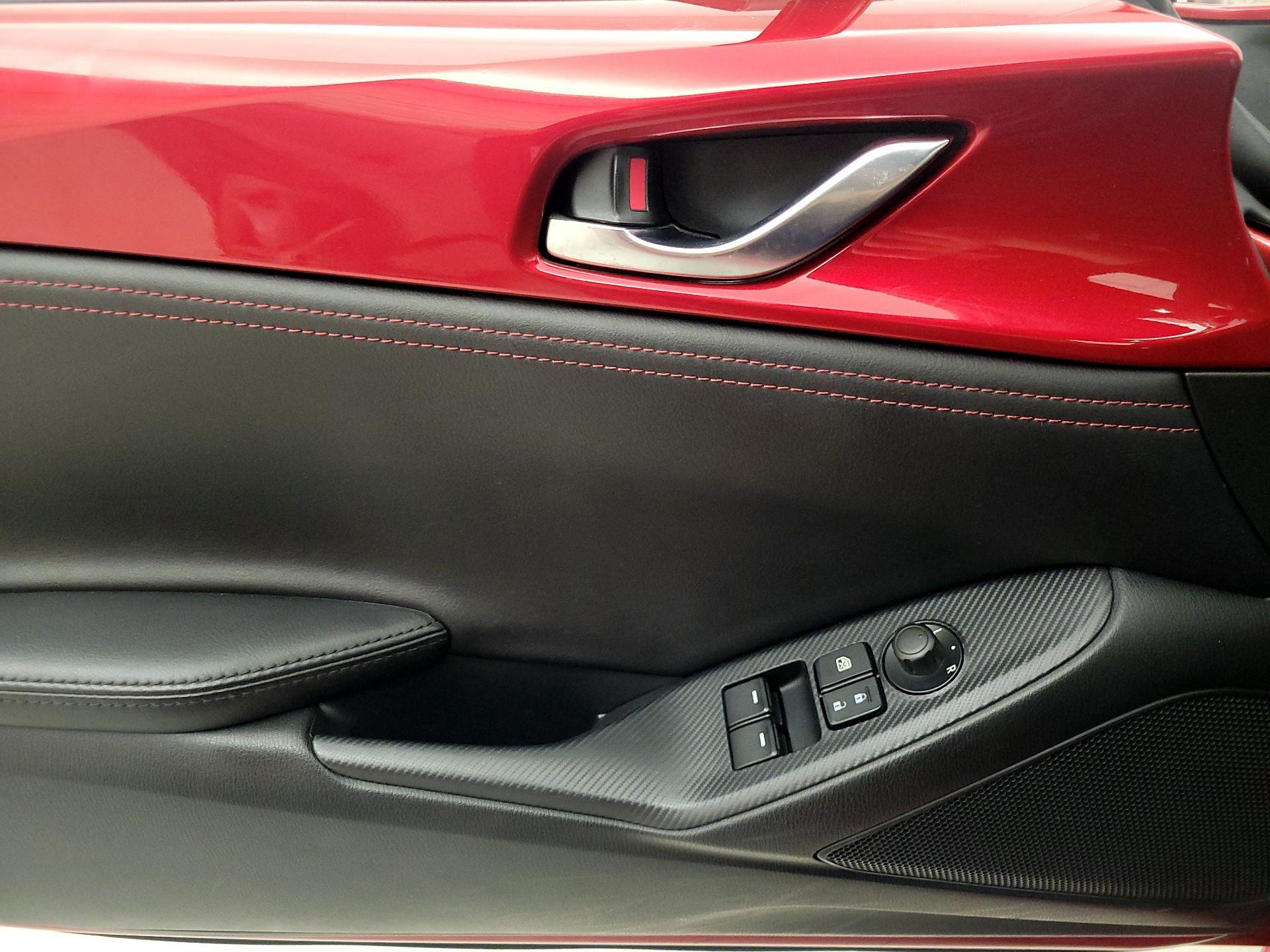 Thumbnail: 2016 Mazda MX-5 Miata - 12