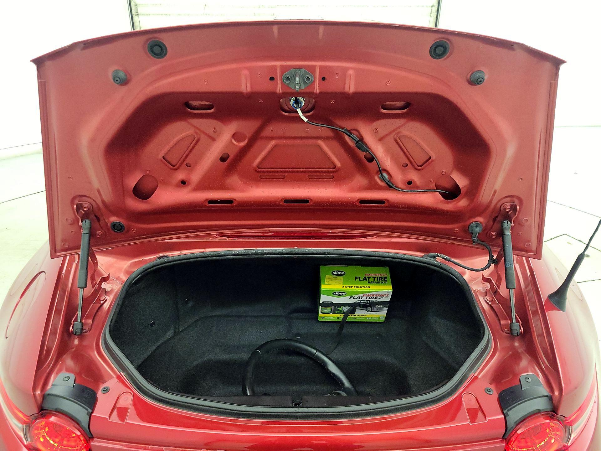 Thumbnail: 2016 Mazda MX-5 Miata - 18