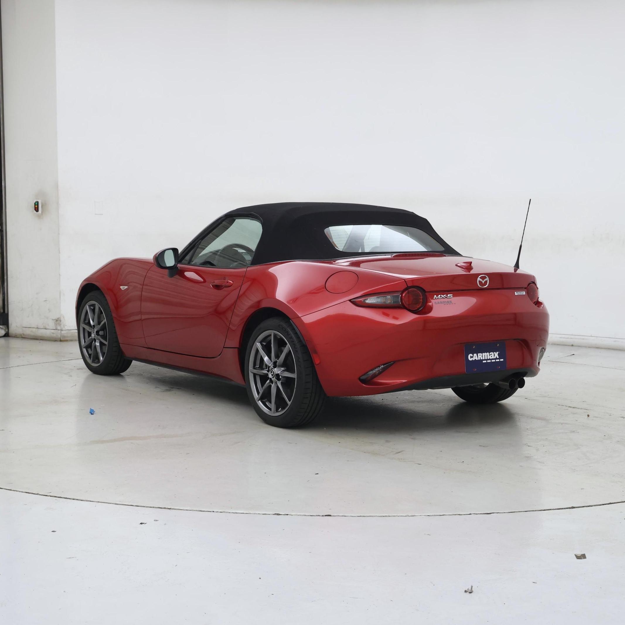Thumbnail: 2016 Mazda MX-5 Miata - 2