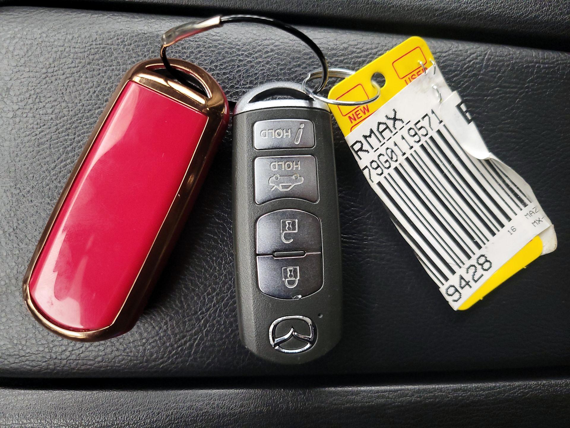 Thumbnail: 2016 Mazda MX-5 Miata - 20