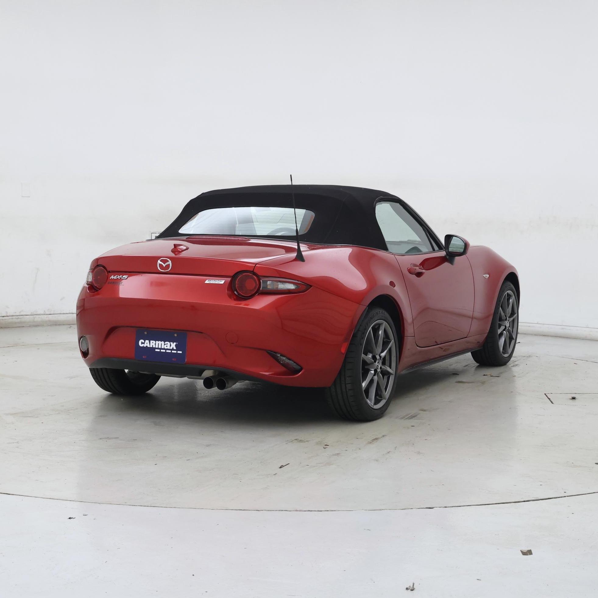 Thumbnail: 2016 Mazda MX-5 Miata - 8