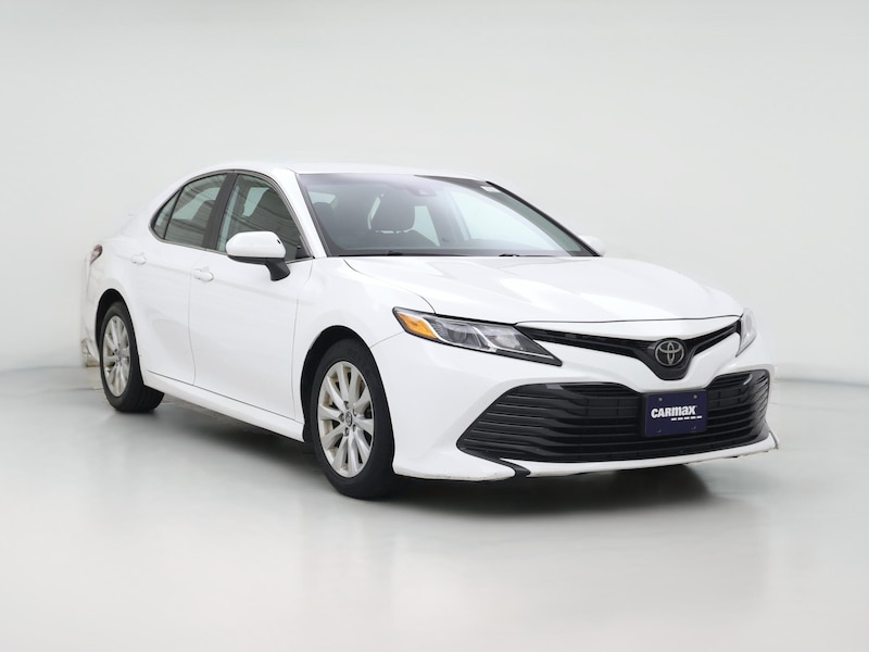 2019 Toyota Camry SE -
                  Westborough, MA