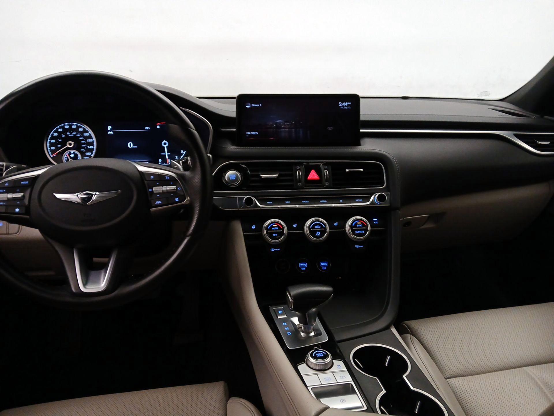 Thumbnail: 2022 Genesis G70 - 9