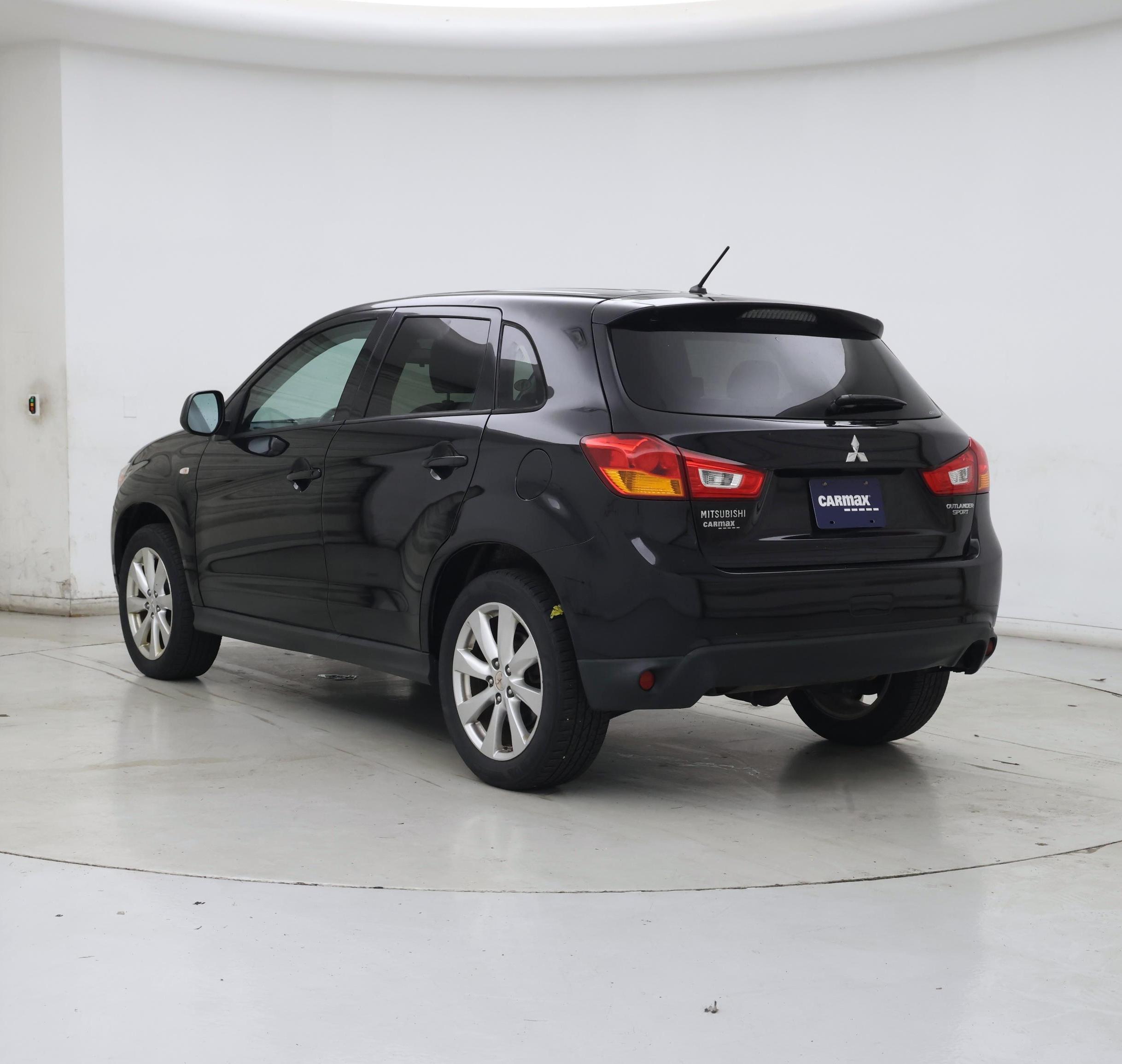 Thumbnail: 2015 Mitsubishi Outlander Sport - 2