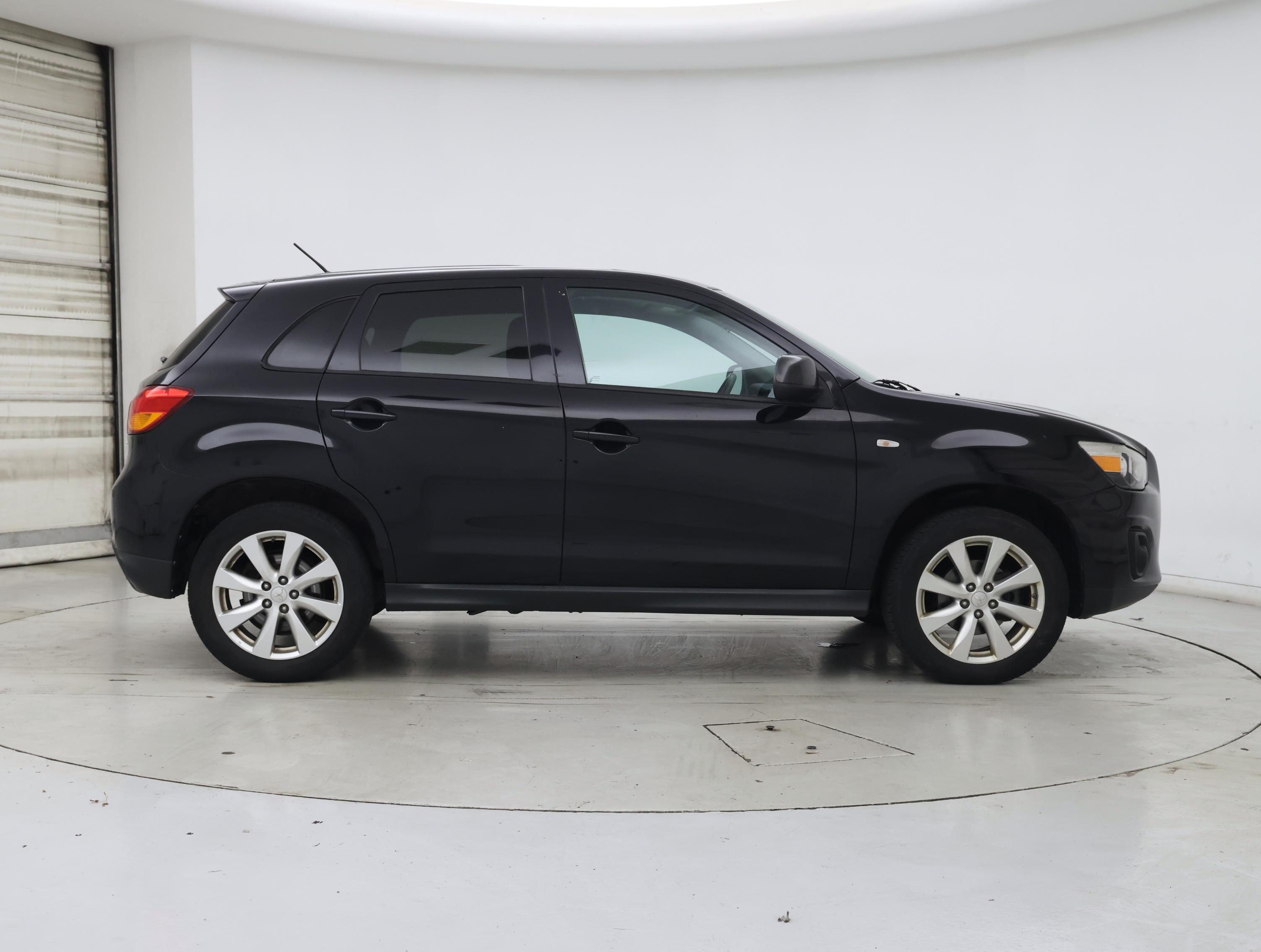 Thumbnail: 2015 Mitsubishi Outlander Sport - 7