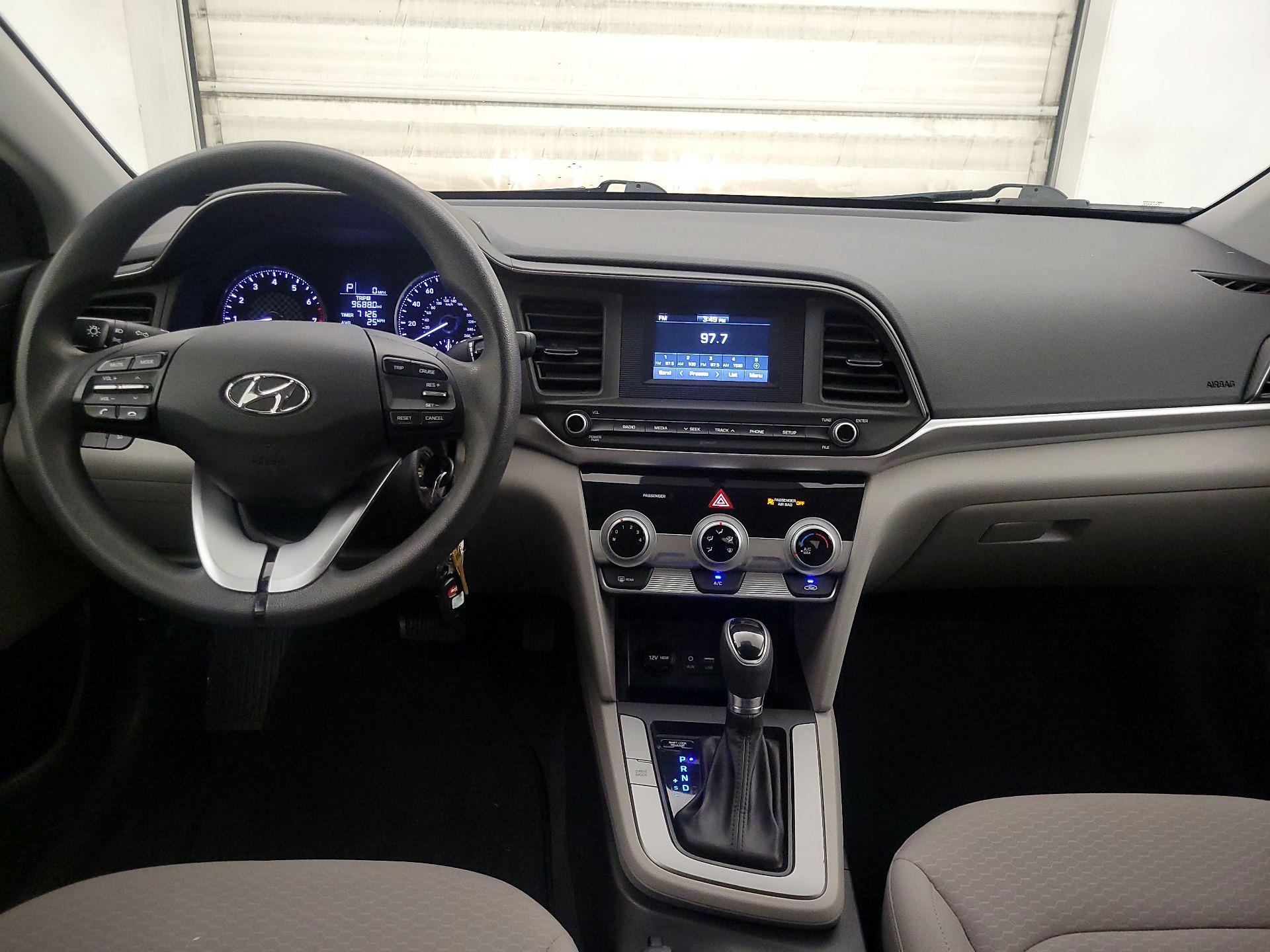 Thumbnail: 2019 Hyundai Elantra - 9