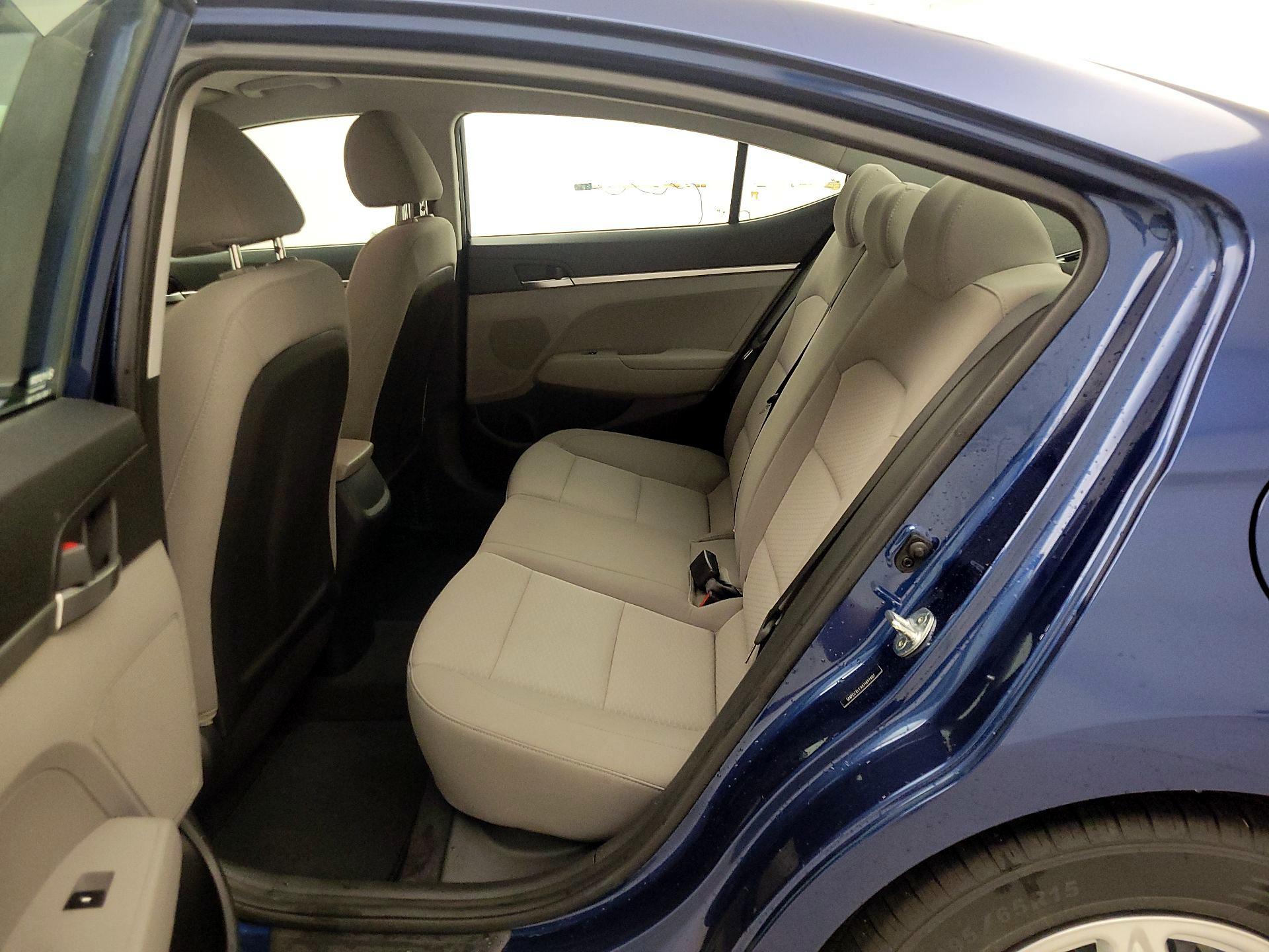 Thumbnail: 2019 Hyundai Elantra - 19