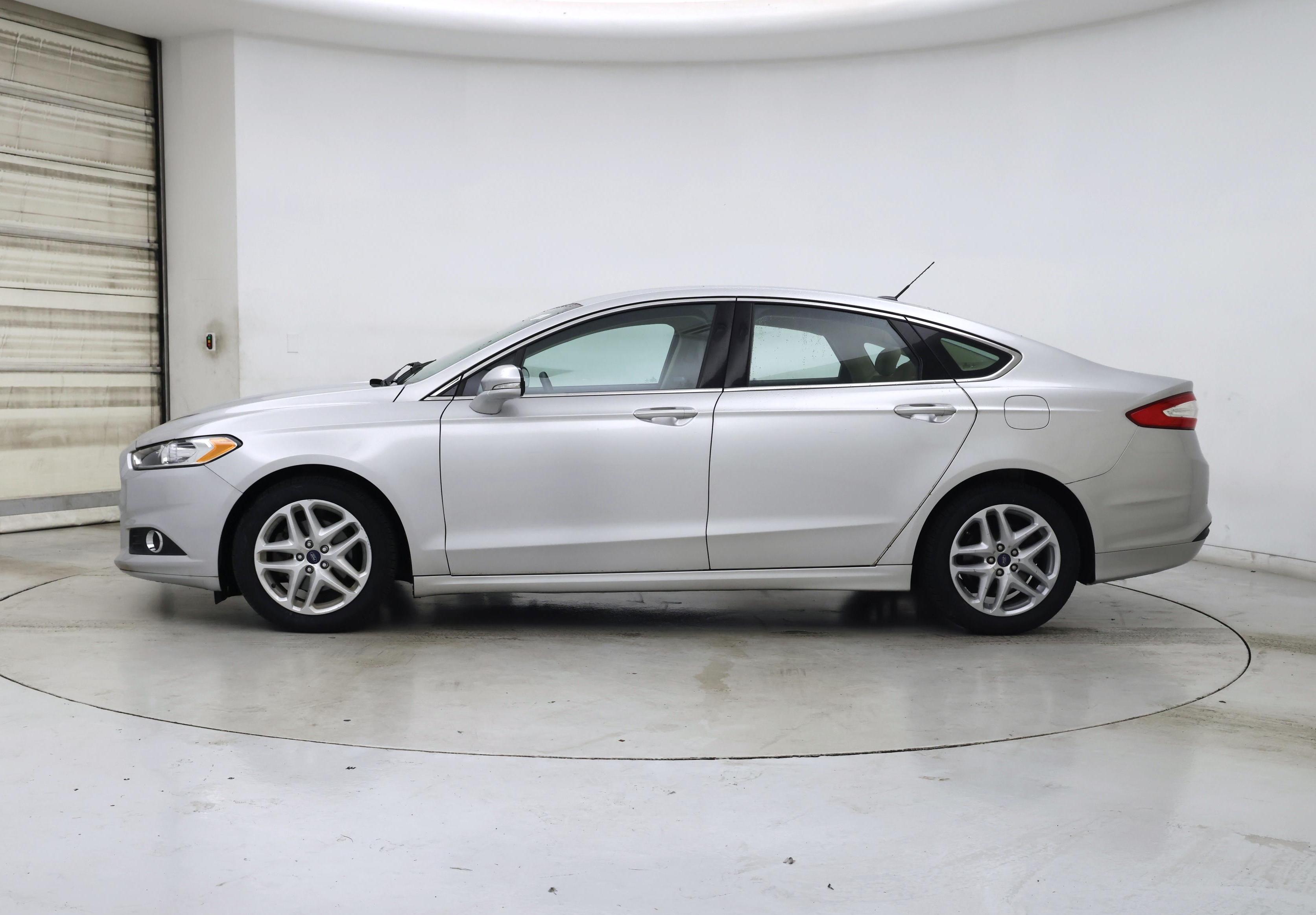 Thumbnail: 2016 Ford Fusion - 3