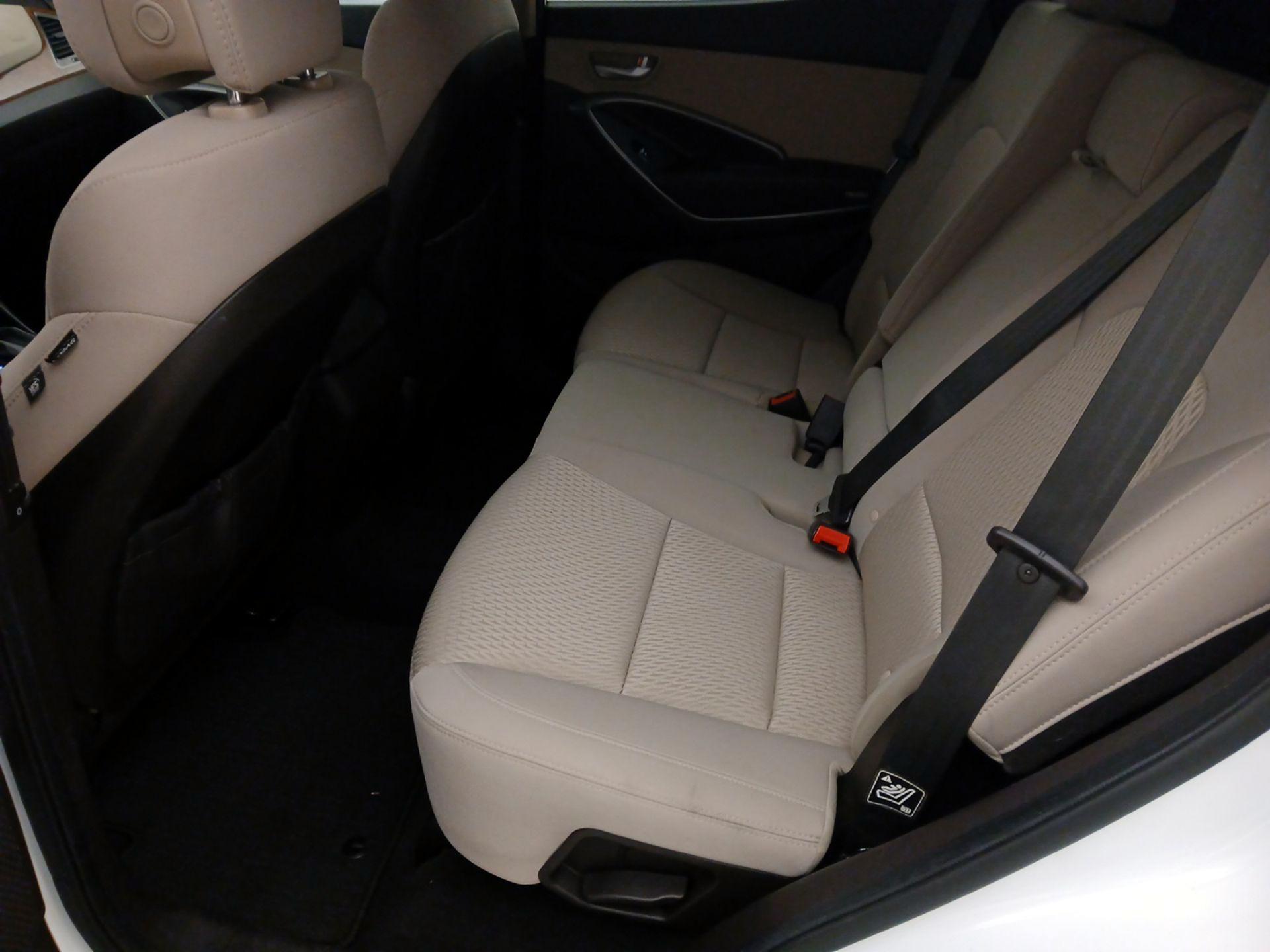 Thumbnail: 2014 Hyundai Santa Fe - 19
