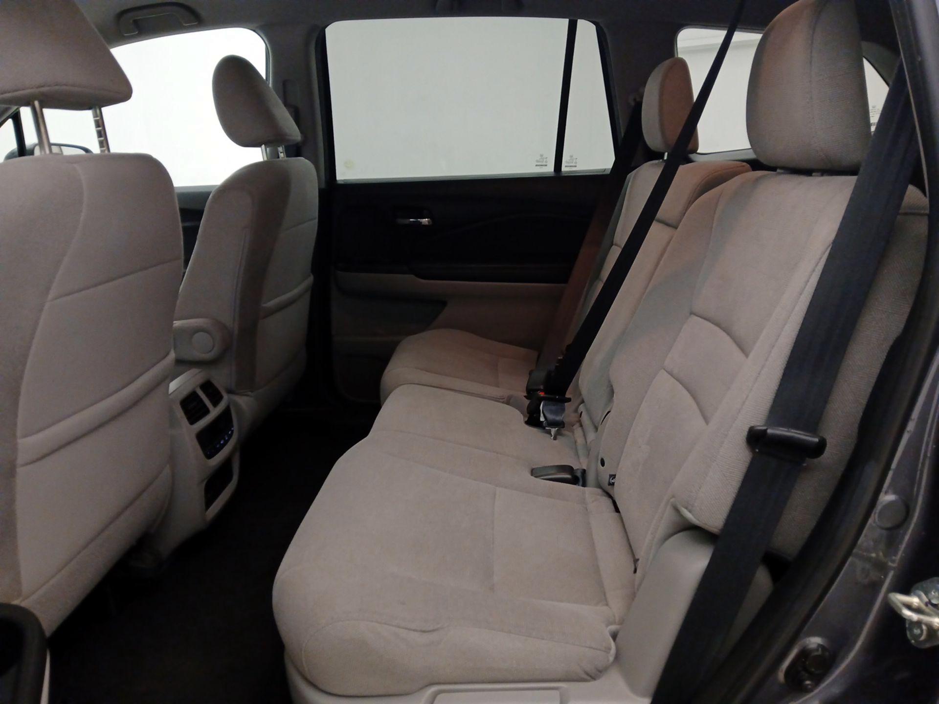 Thumbnail: 2020 Honda Pilot - 19