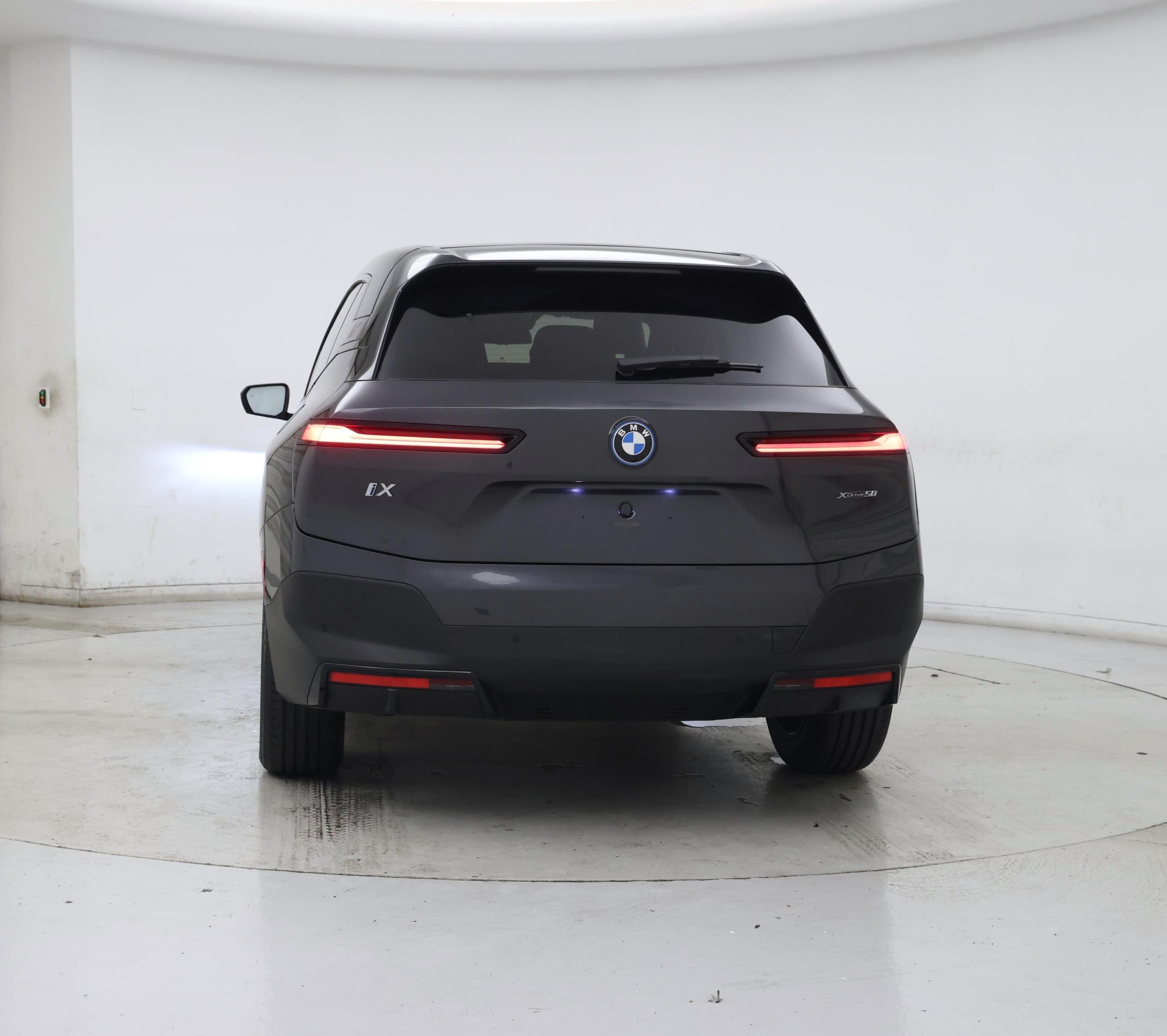 Thumbnail: 2022 BMW iX - 6