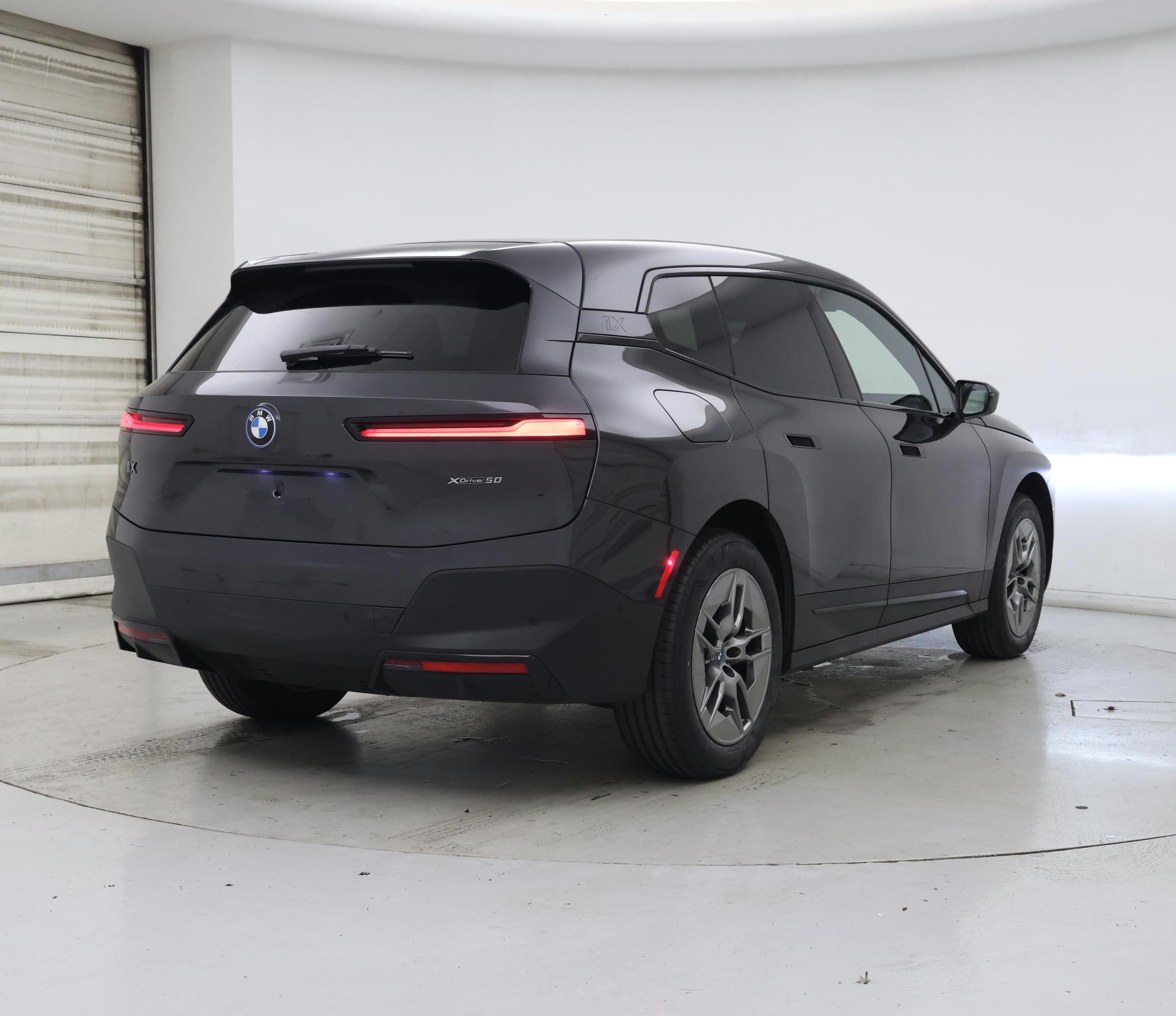 Thumbnail: 2022 BMW iX - 8
