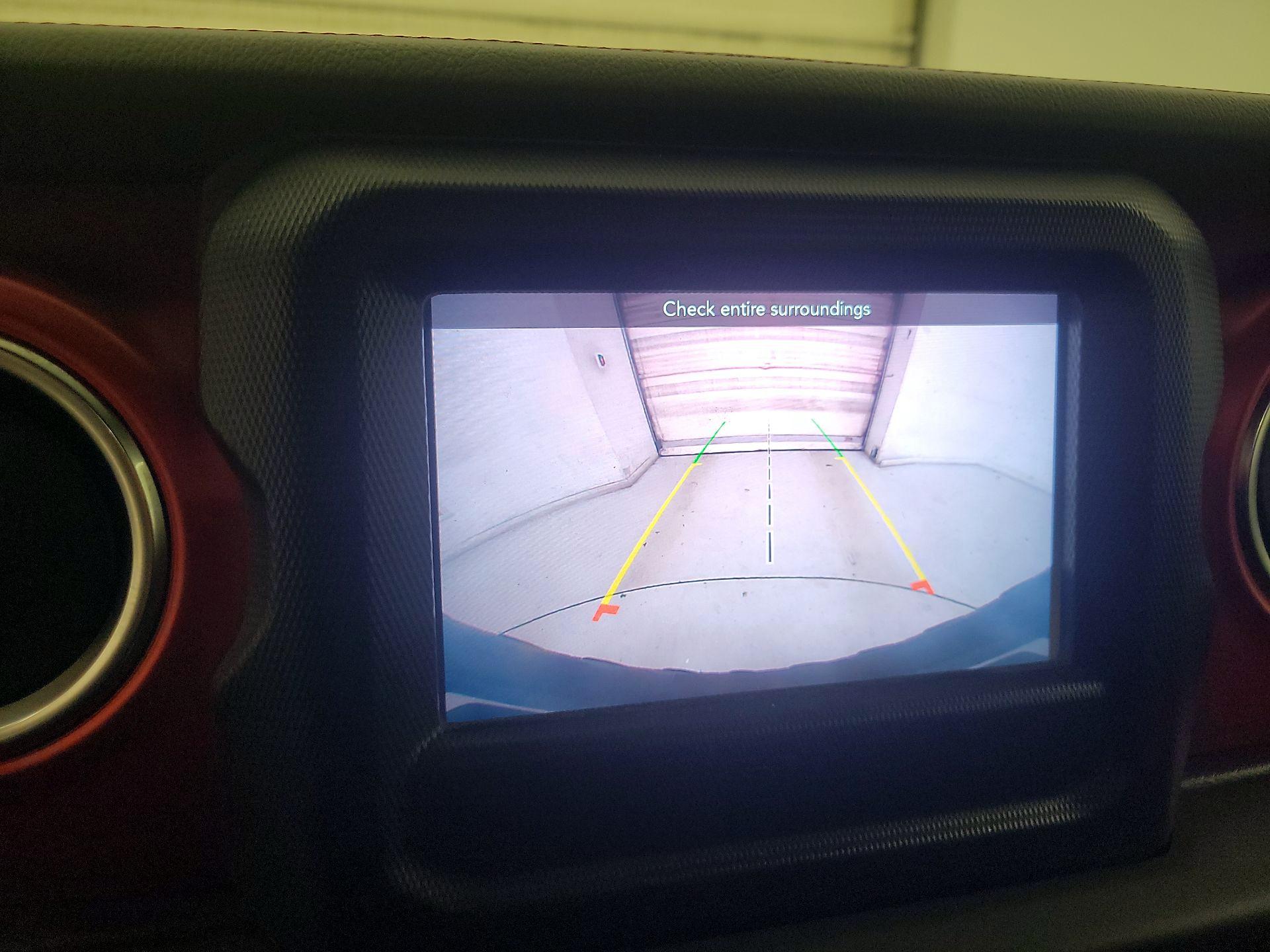 Thumbnail: 2021 Jeep Wrangler - 14