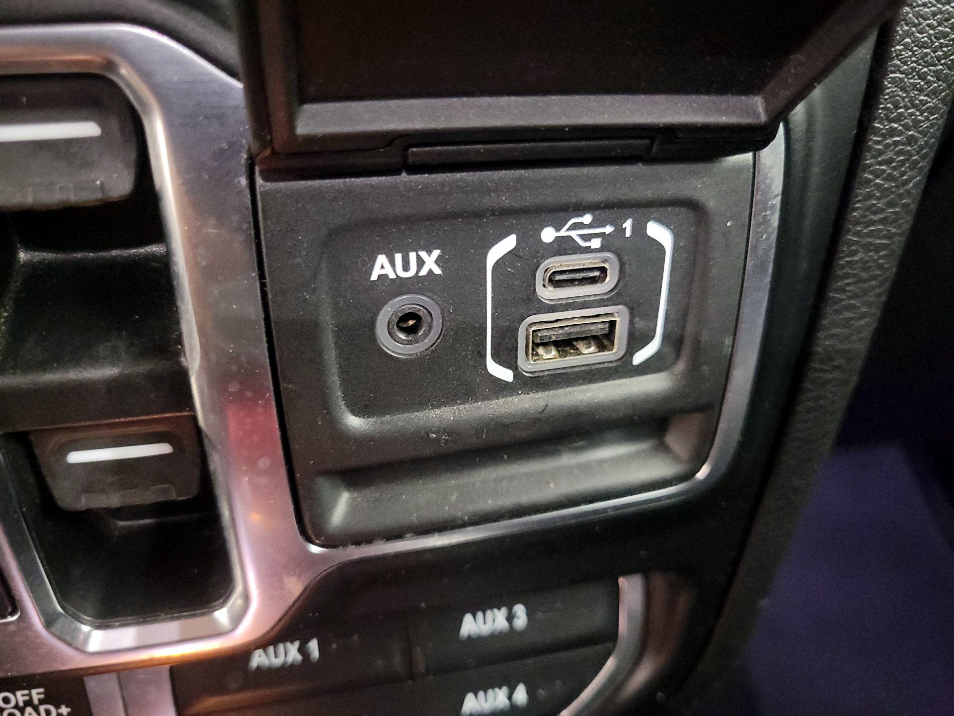 Thumbnail: 2021 Jeep Wrangler - 18