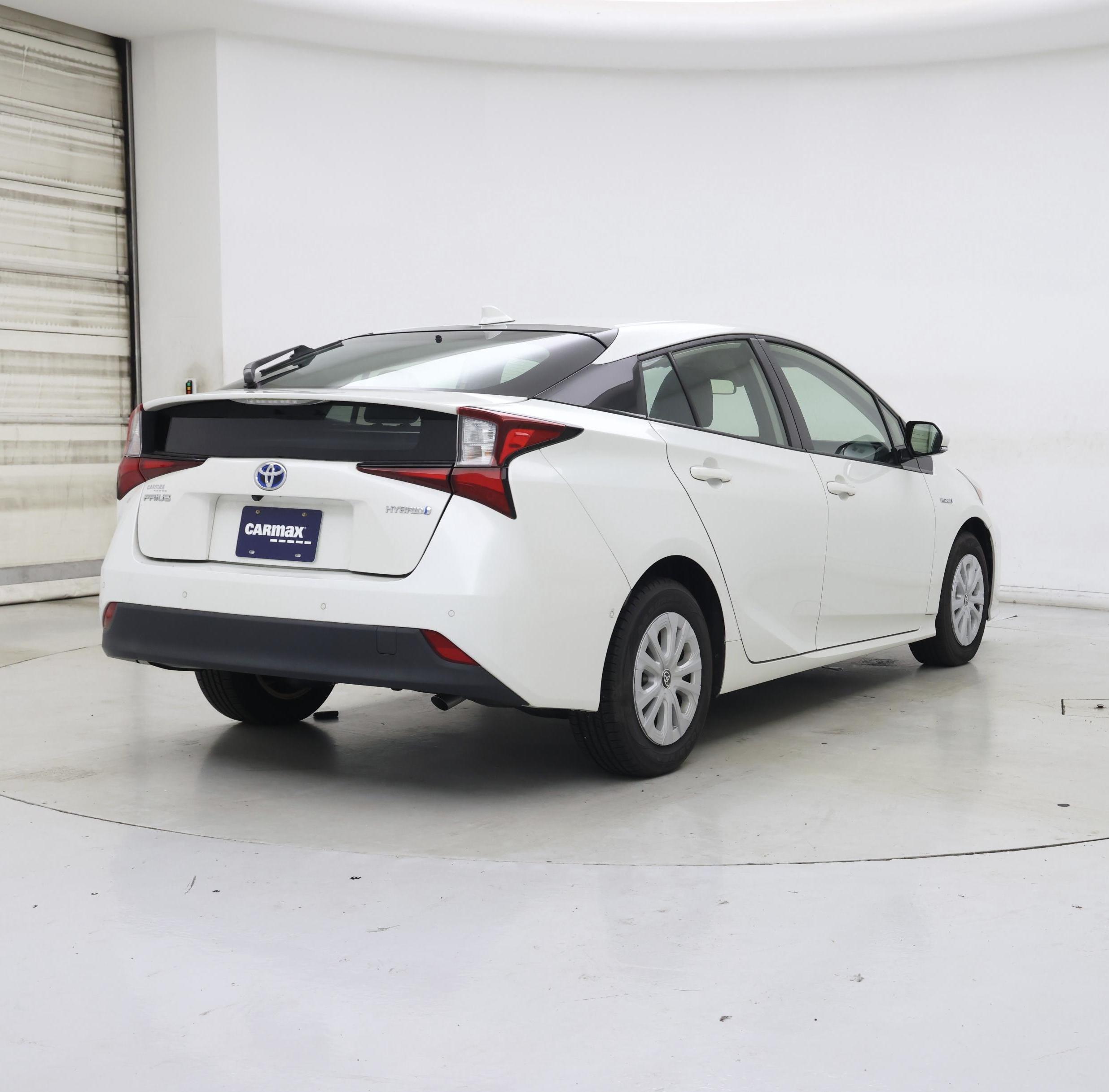 Thumbnail: 2019 Toyota Prius - 8