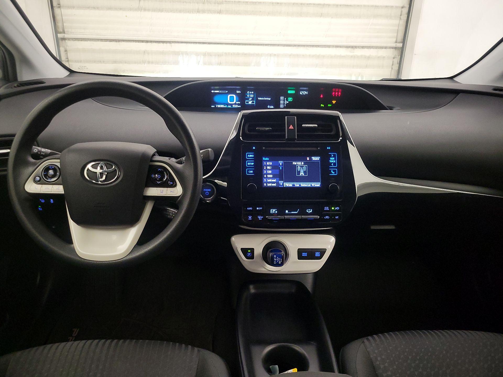 Thumbnail: 2017 Toyota Prius - 9