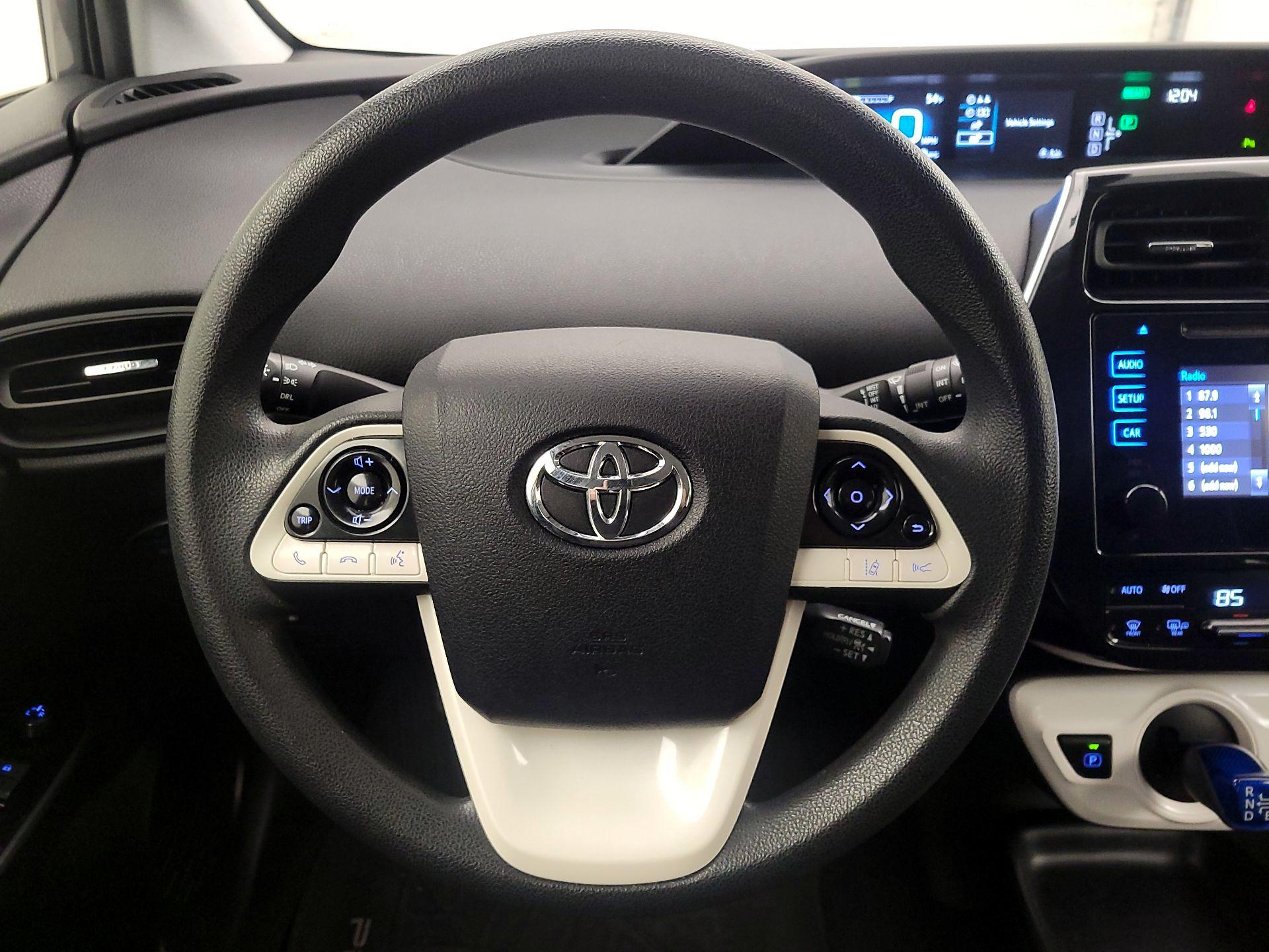 Thumbnail: 2017 Toyota Prius - 10