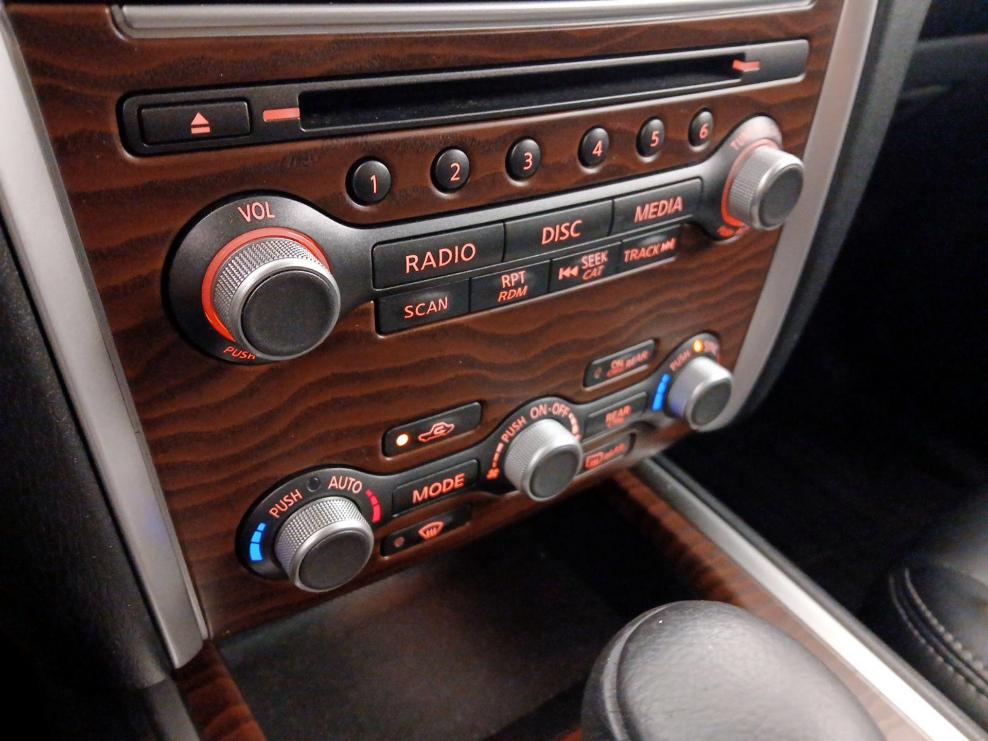 Thumbnail: 2019 Nissan Pathfinder - 17