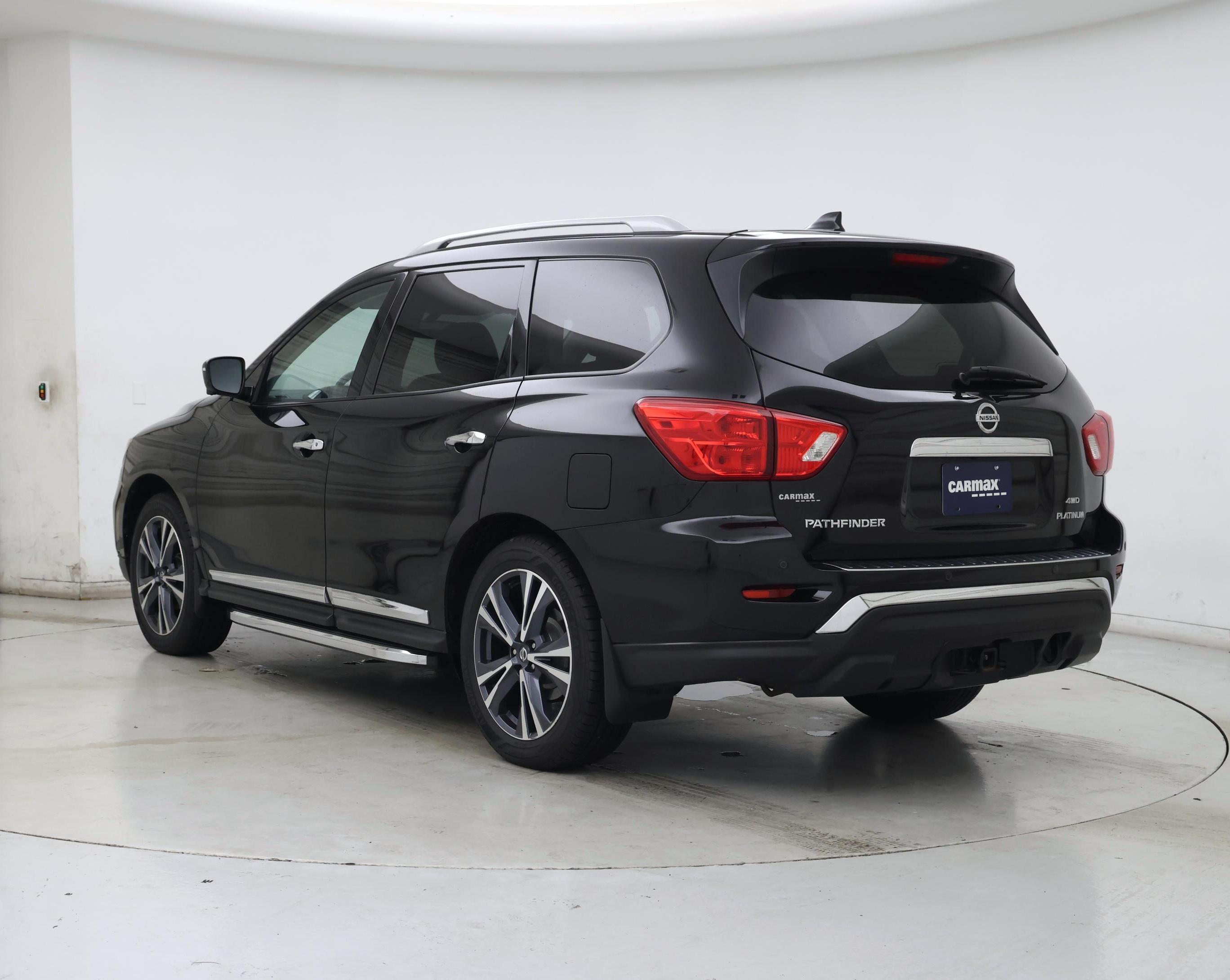 Thumbnail: 2019 Nissan Pathfinder - 2