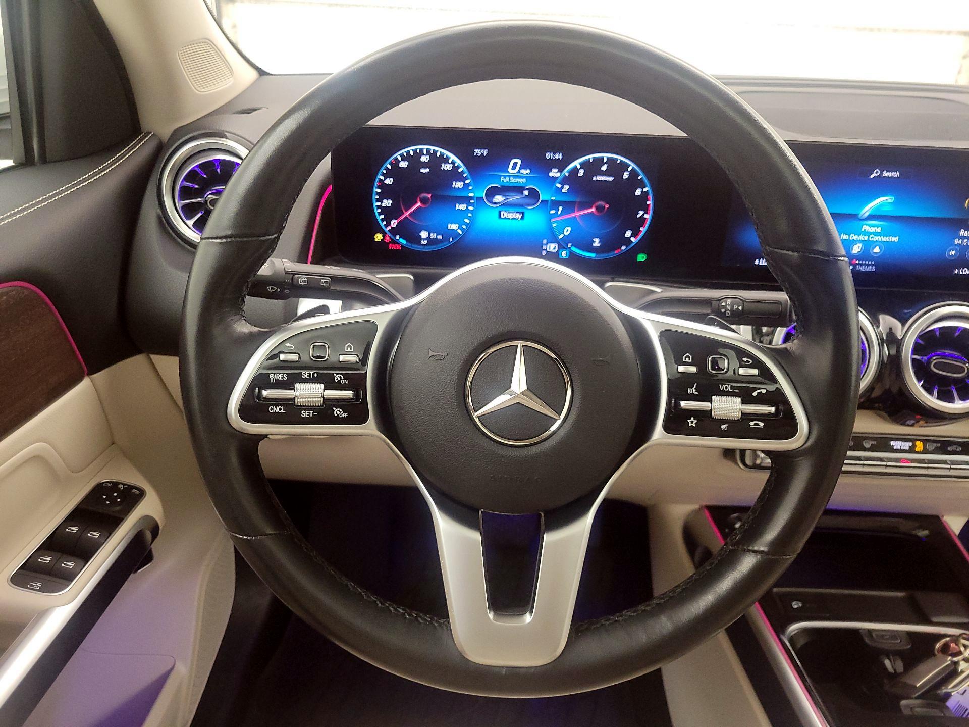 Thumbnail: 2023 Mercedes-Benz GLB - 10