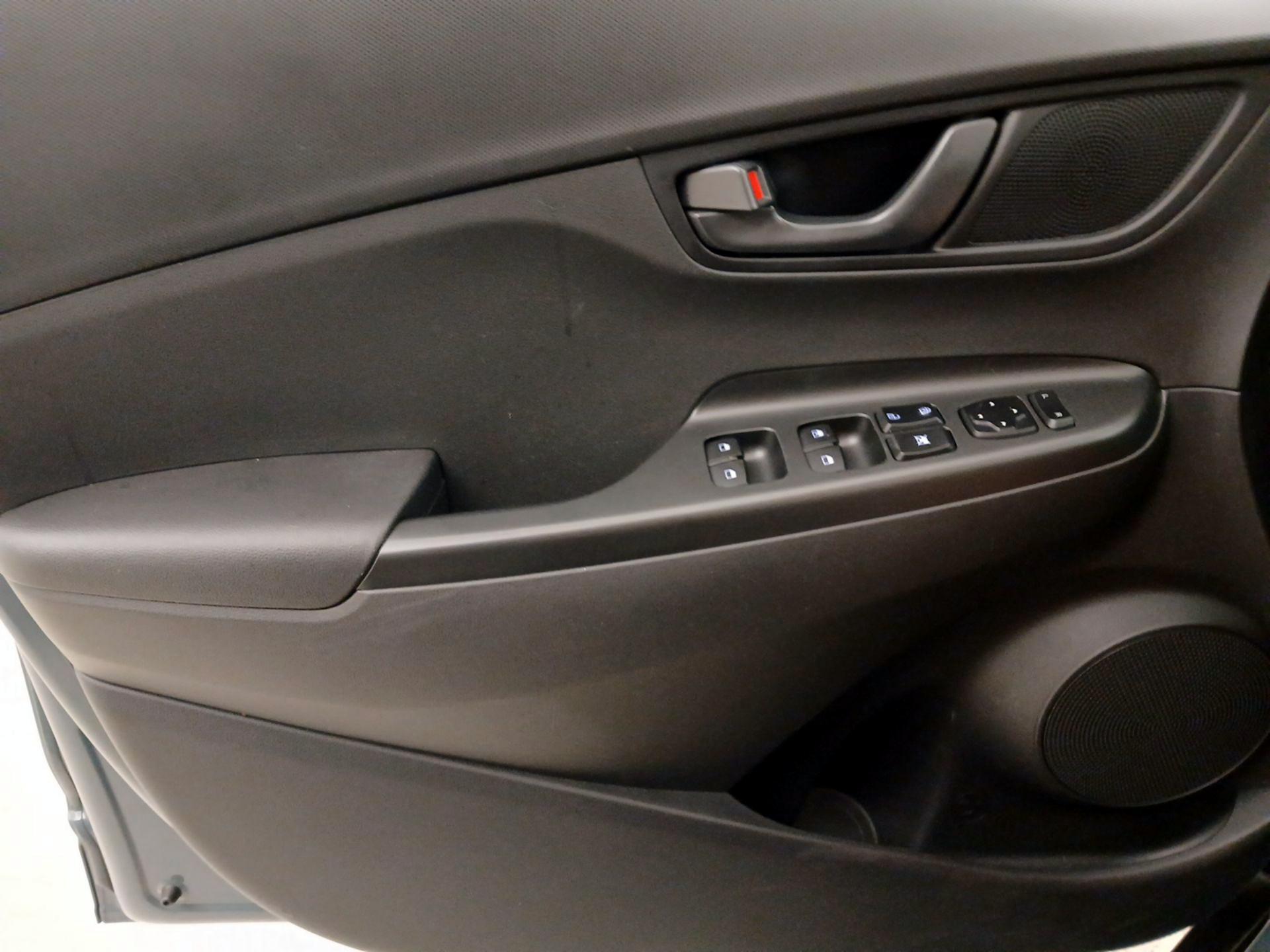 Thumbnail: 2022 Hyundai Kona - 12