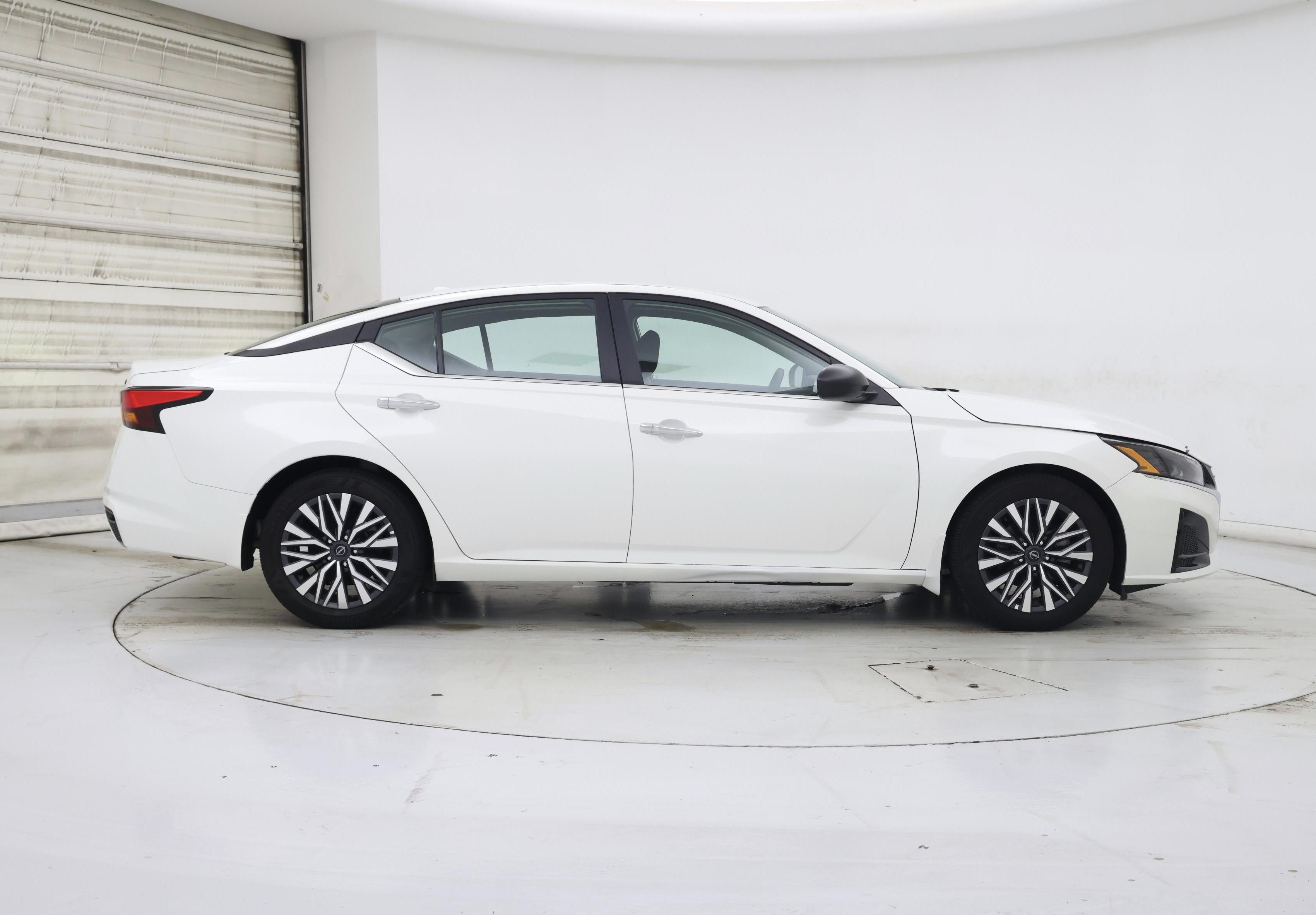 Thumbnail: 2024 Nissan Altima - 7