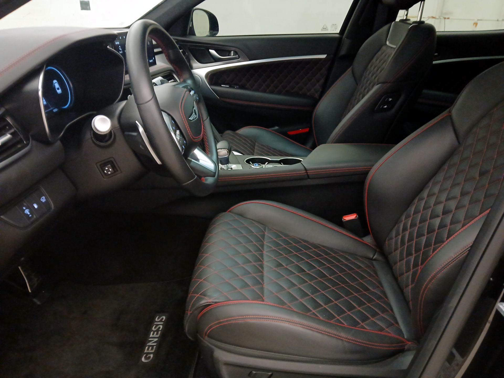 Thumbnail: 2024 Genesis G70 - 11