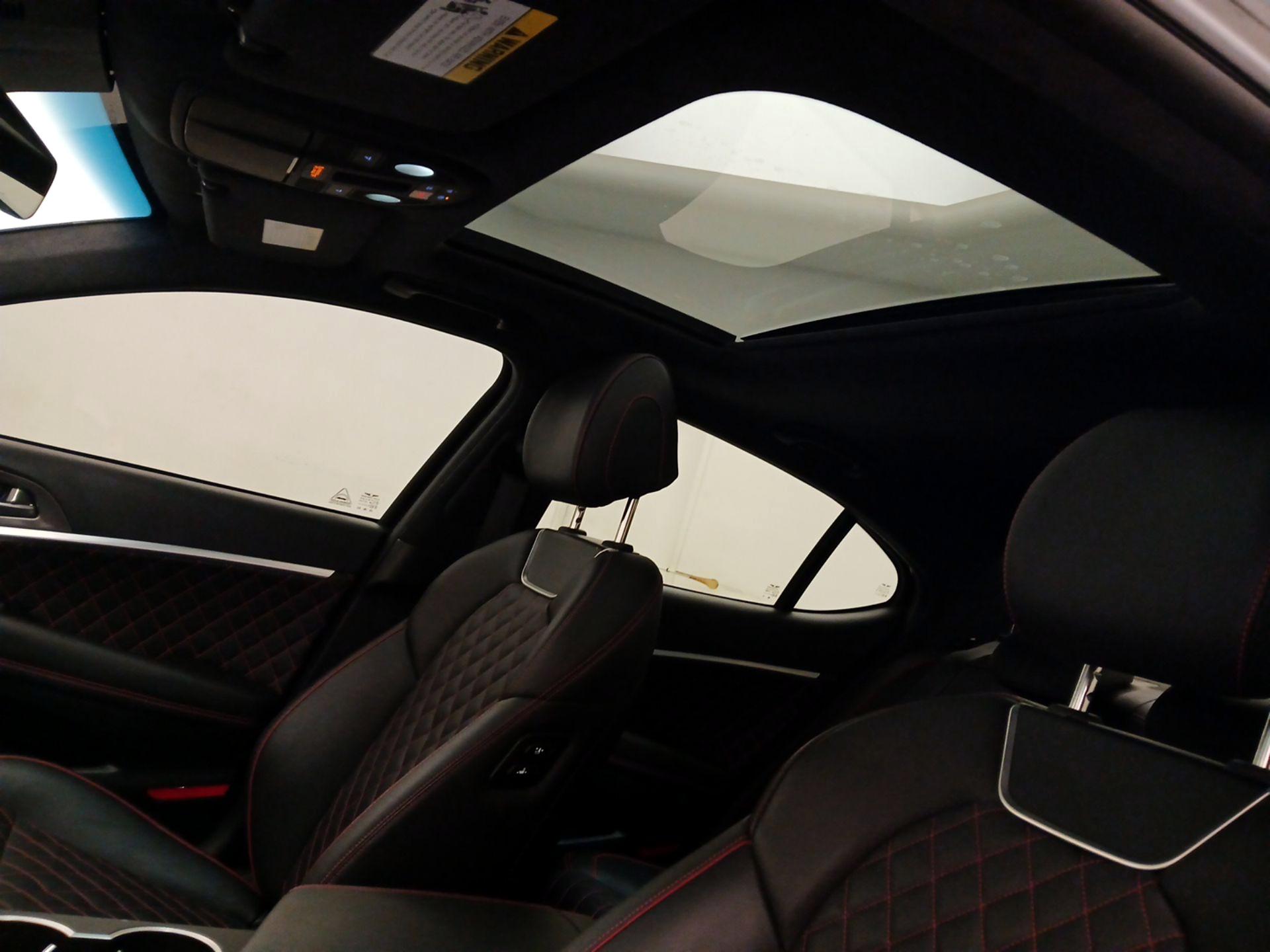 Thumbnail: 2024 Genesis G70 - 20