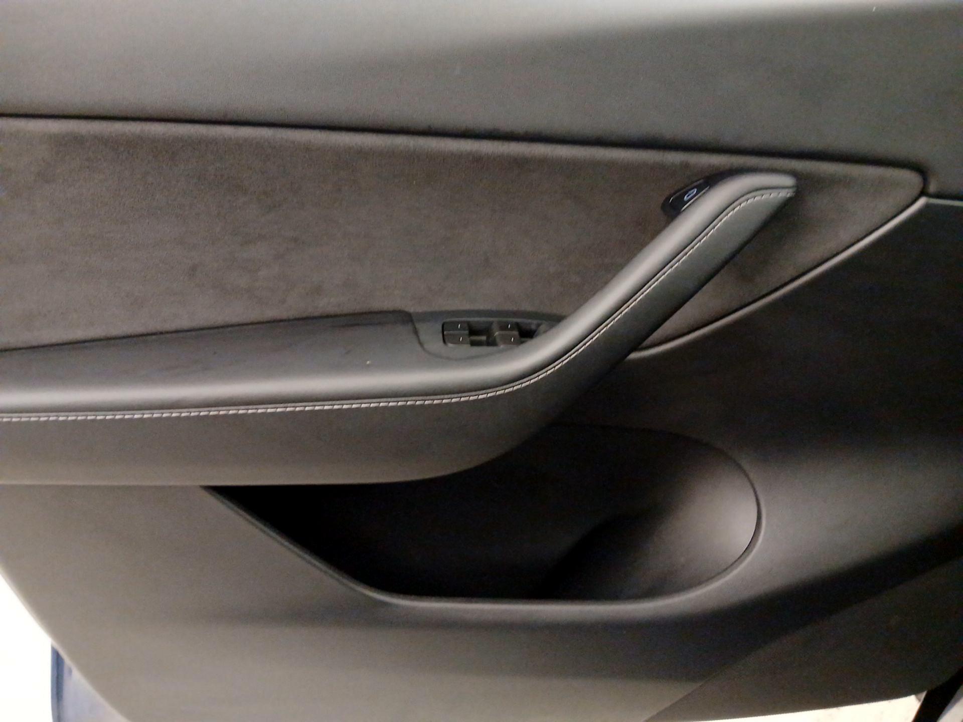 Thumbnail: 2021 Tesla Model Y - 12